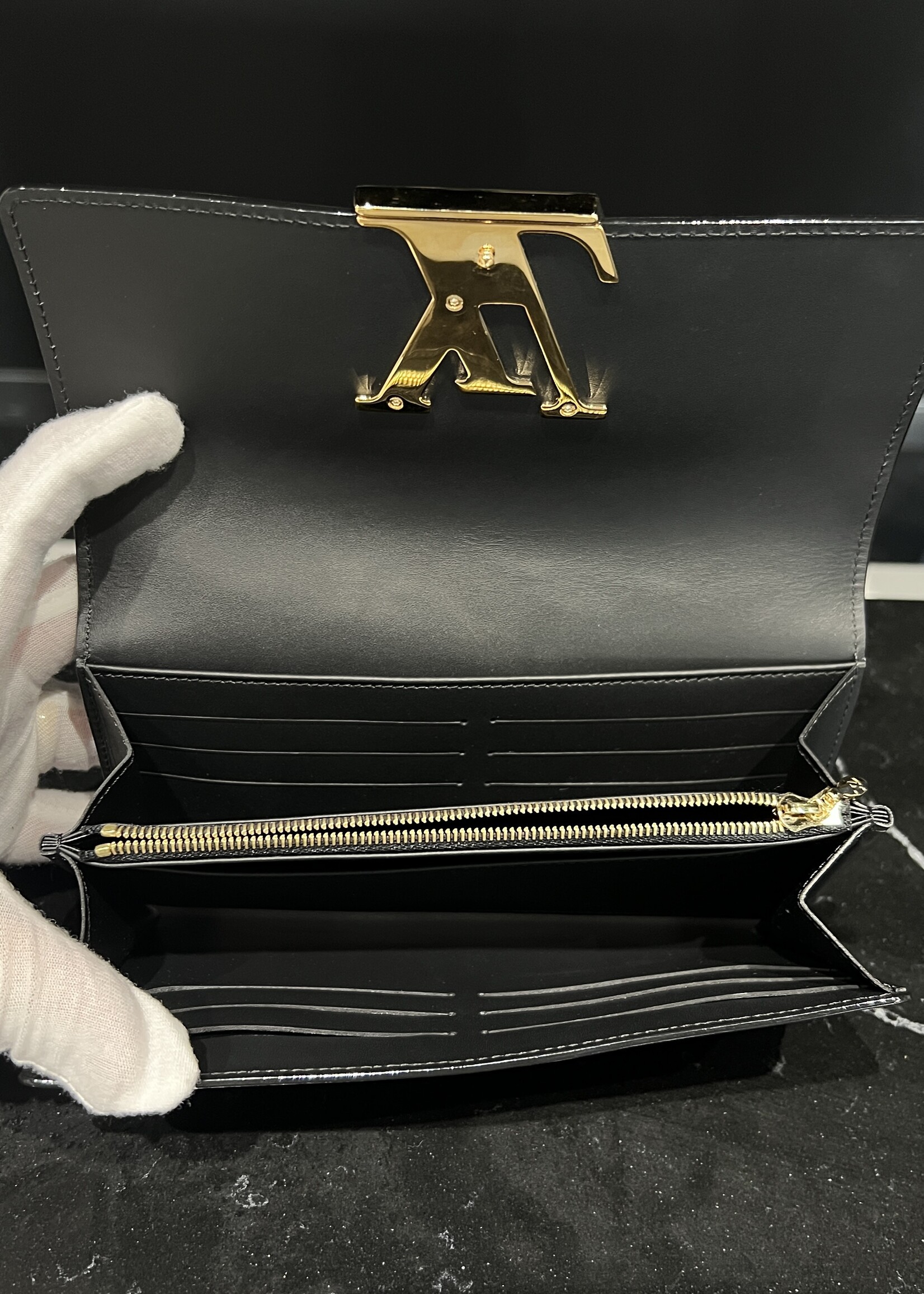Louis Vuitton Louis Vuitton Patent Louise Wallet