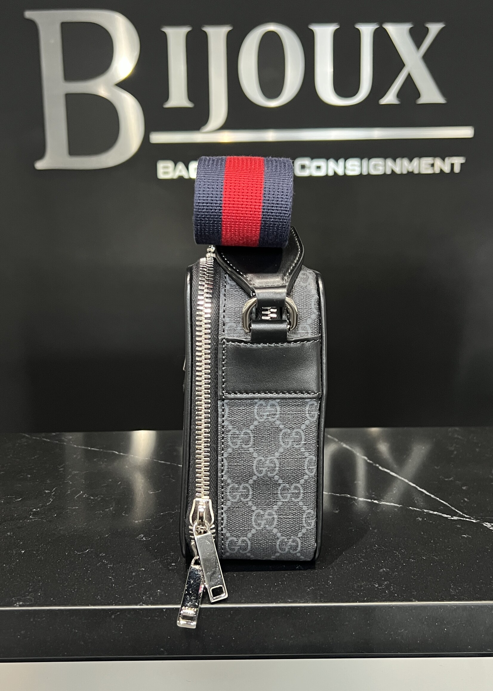 Gucci Gucci GG Supreme Canvas Crossbody Bag