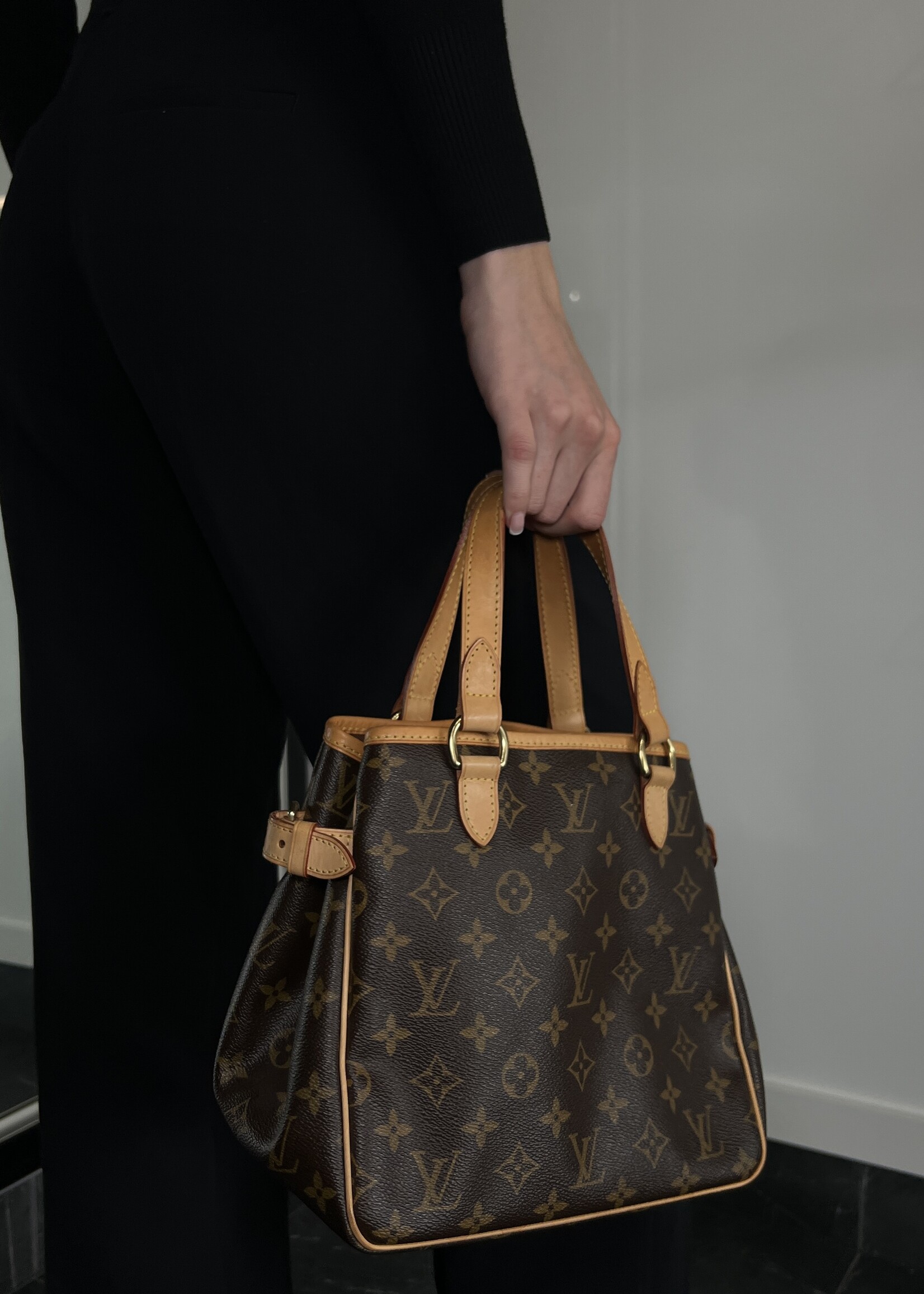 Louis Vuitton Louis Vuitton Monogram Batignolles Vertical PM