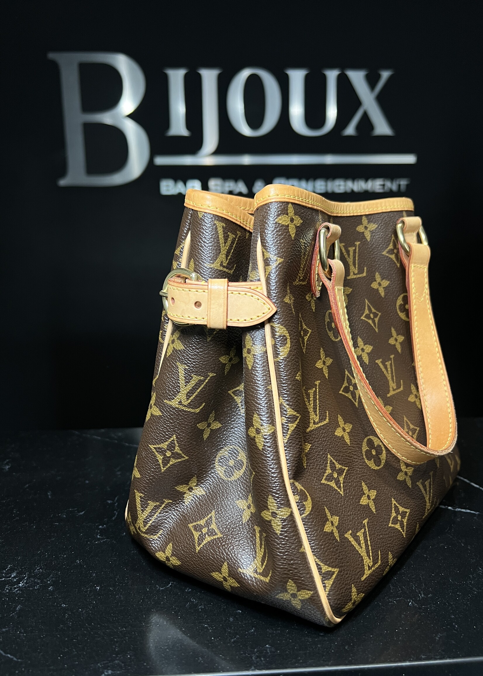 Louis Vuitton Louis Vuitton Monogram Batignolles Vertical PM