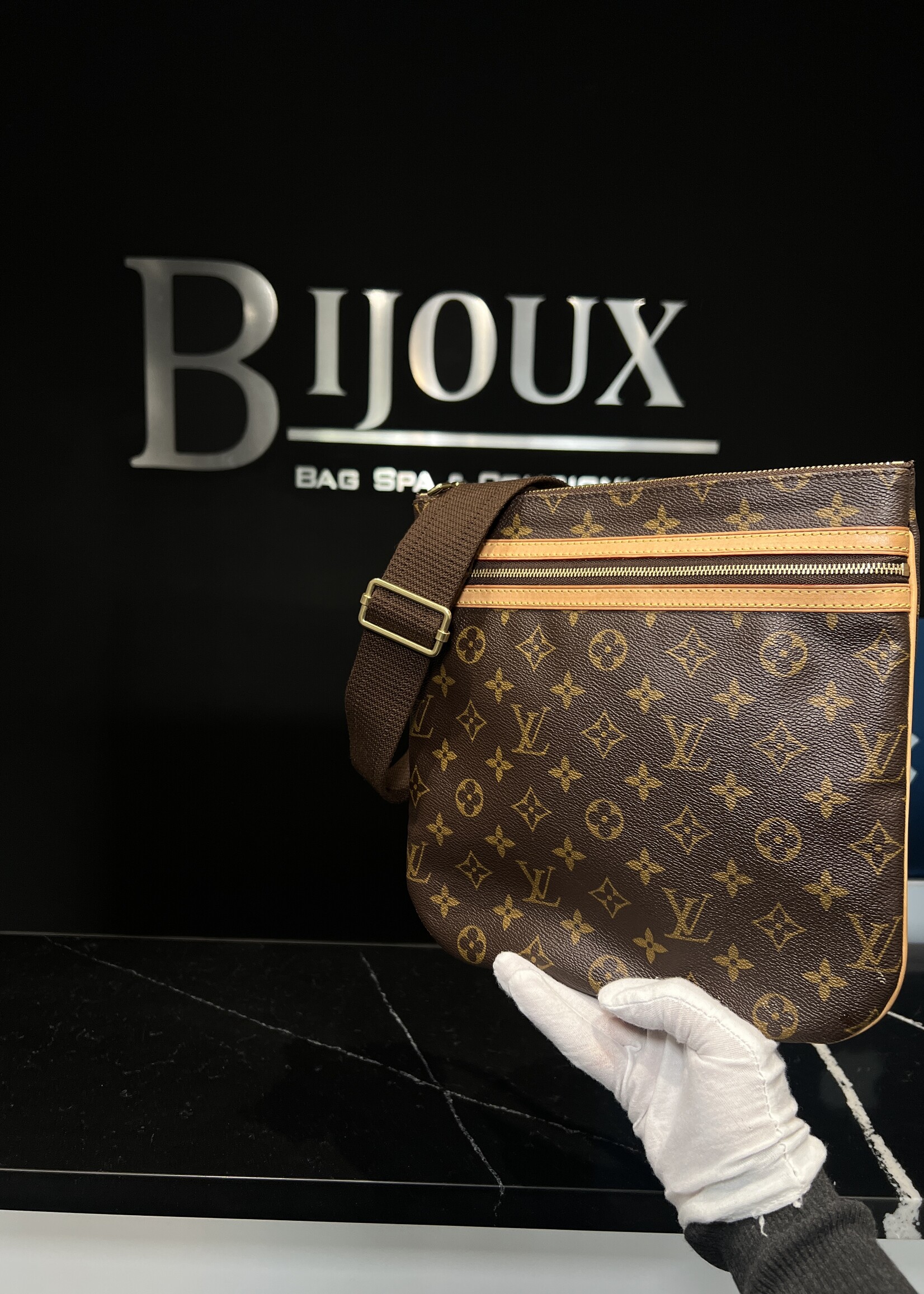 Louis Vuitton SOLD- Louis Vuitton Bosphore Monogram Messenger
