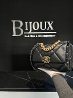 Chanel Chanel 19 Medium