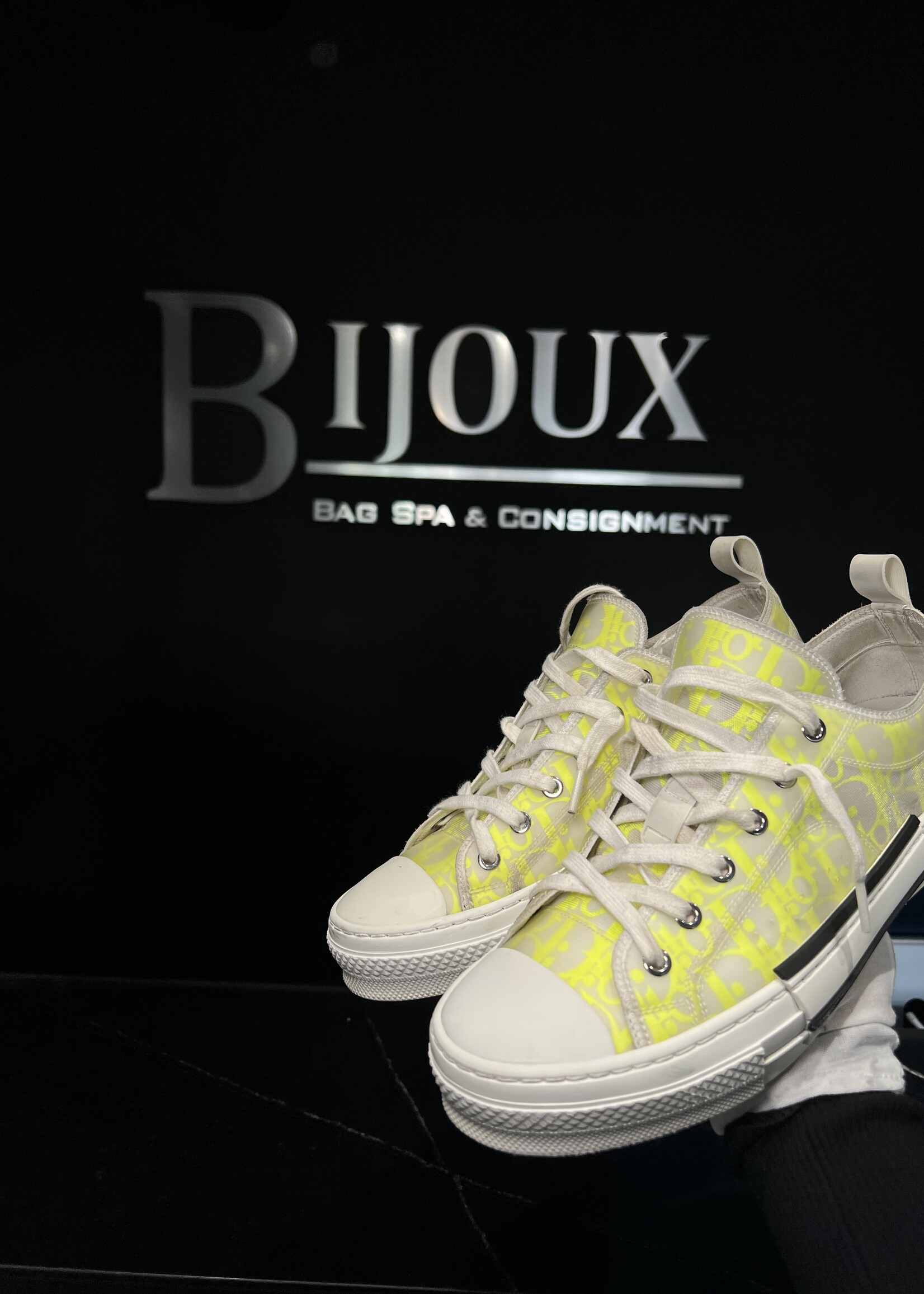 Christian Dior Dior Low Top Yellow Sneakers - 10