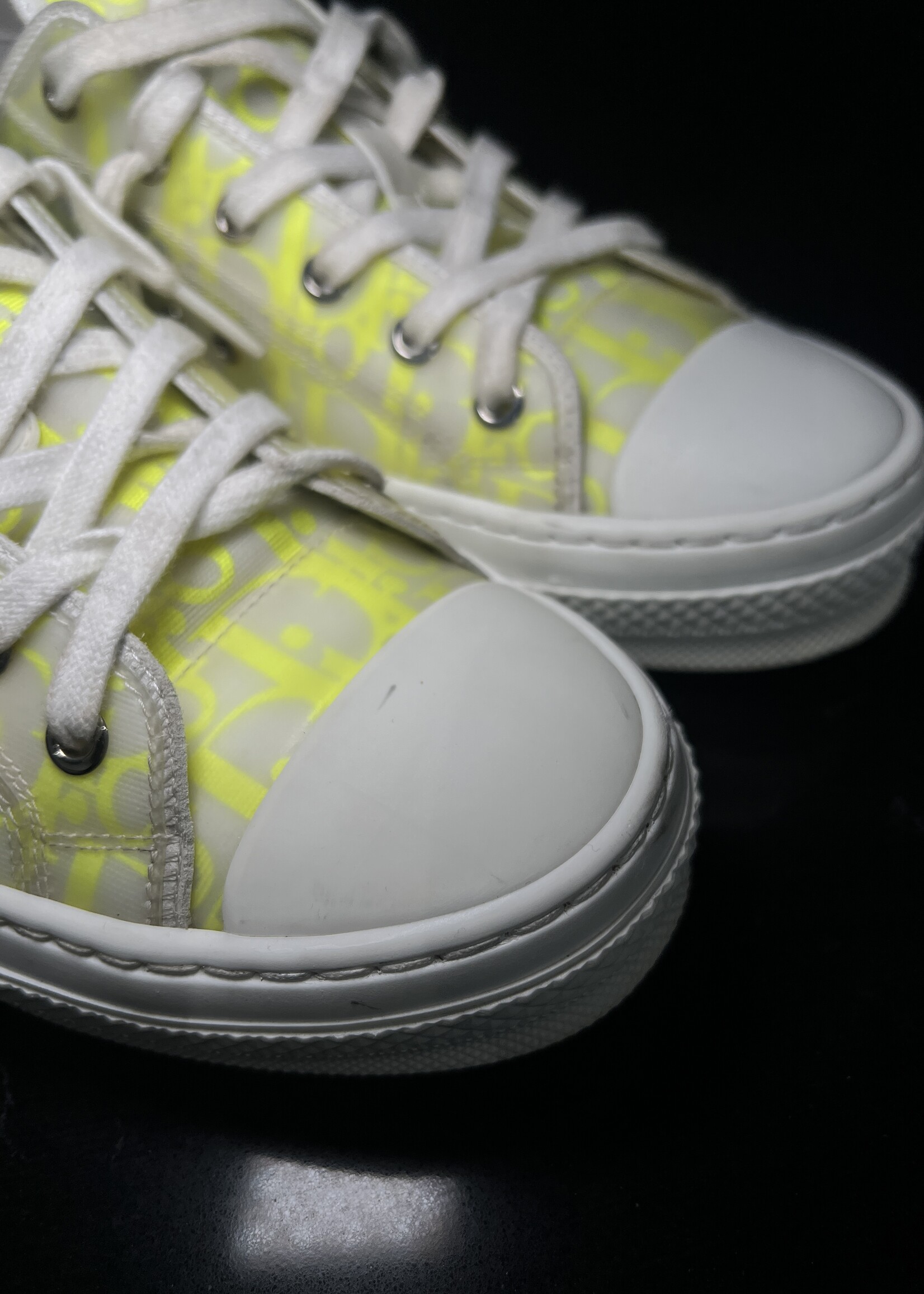 Christian Dior Dior Low Top Yellow Sneakers - 10