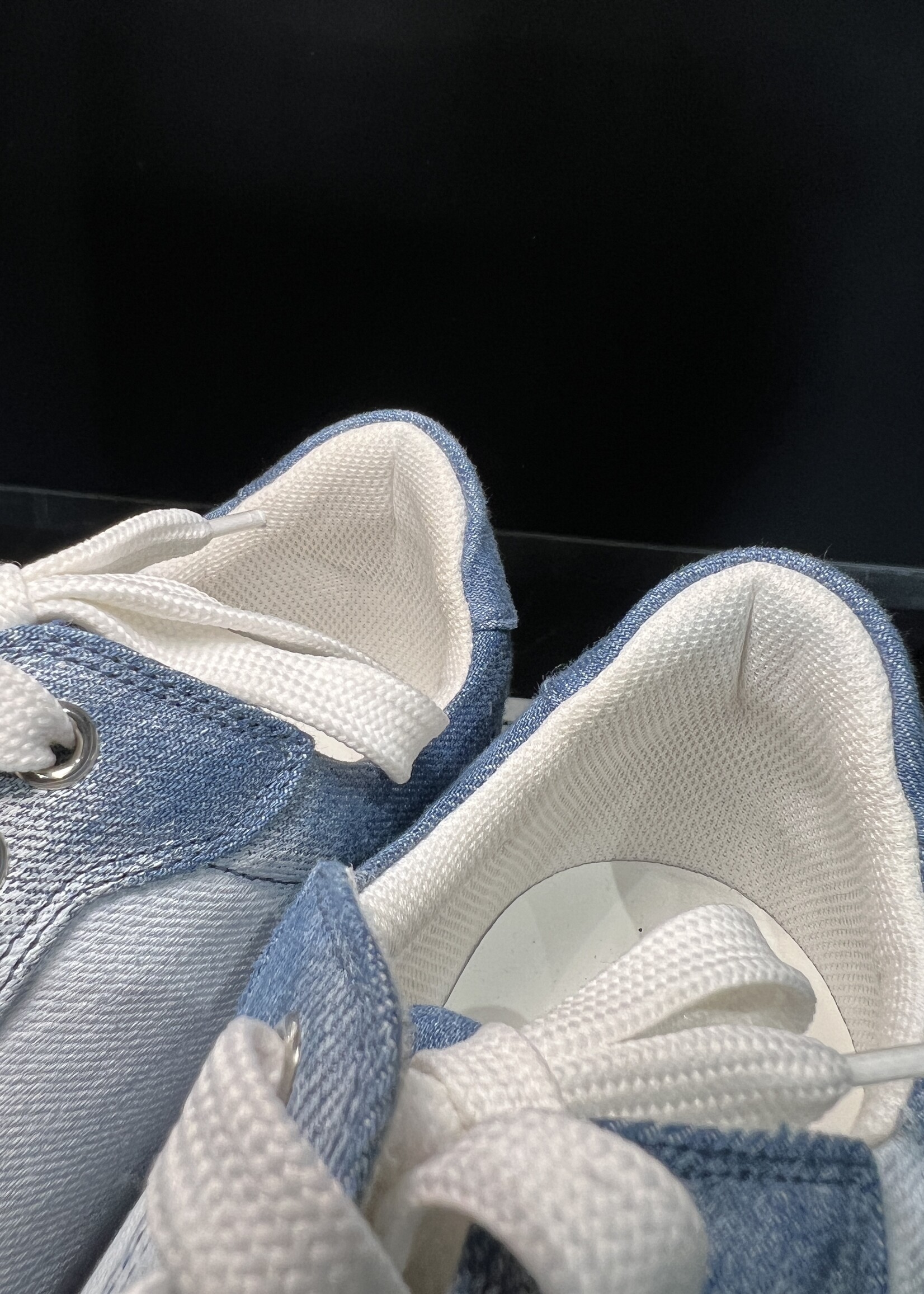 Christian Louboutin Christian Louboutin Fun Vieira Denim -38