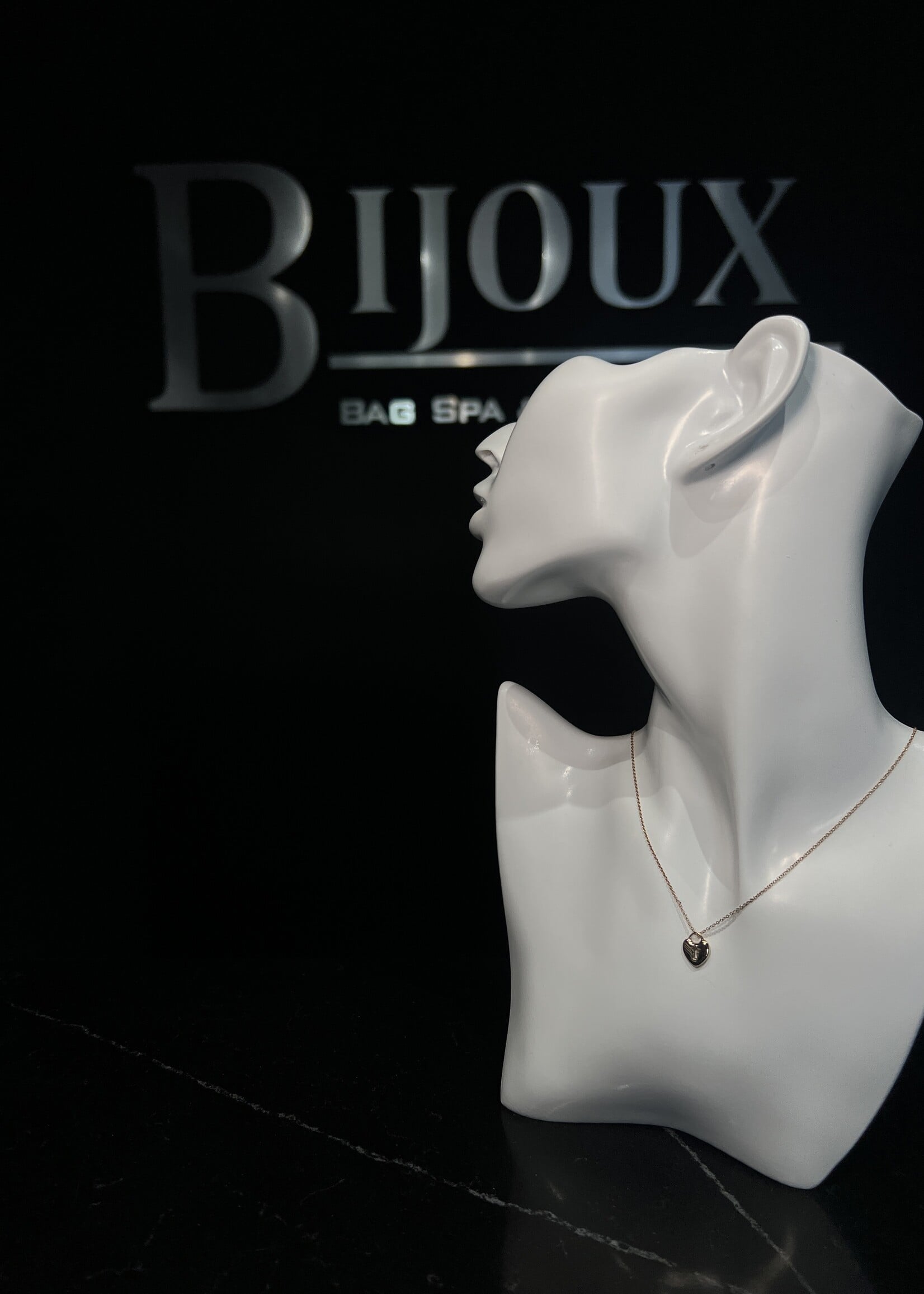 Tiffany & Co Tiffany 18kt Heart Necklace