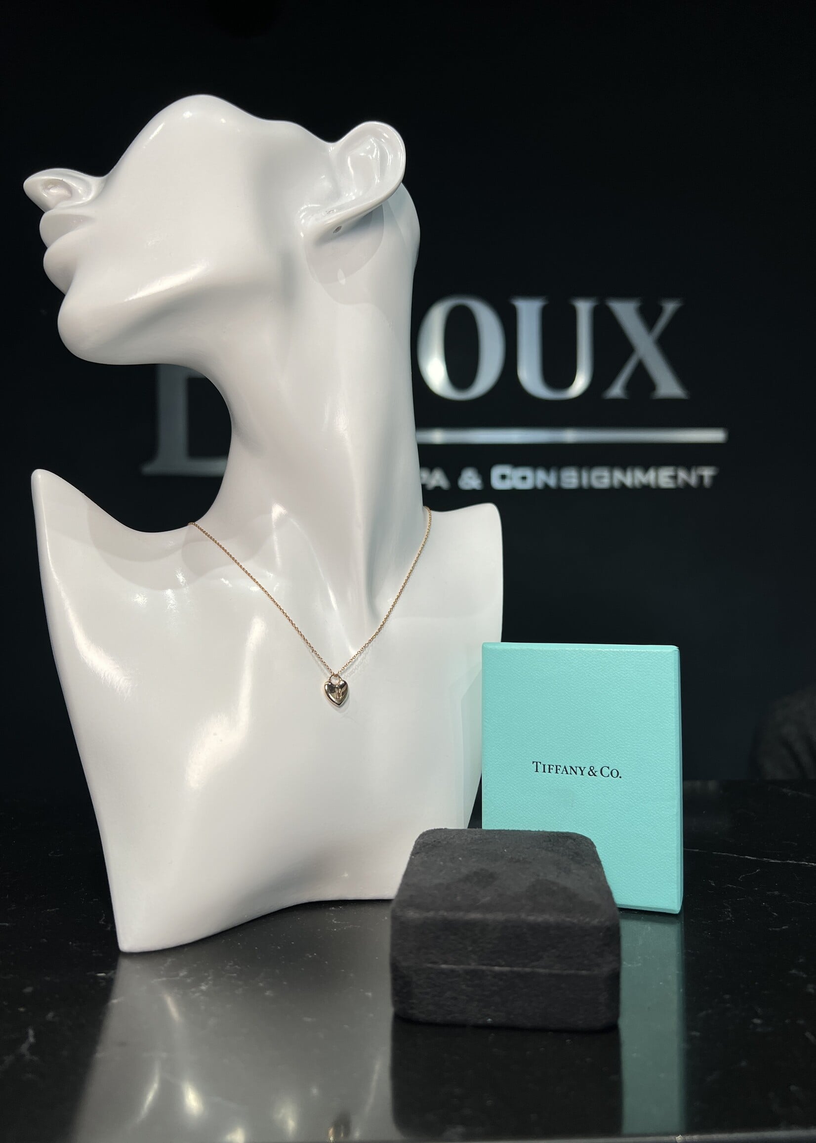 Tiffany & Co Tiffany 18kt Heart Necklace