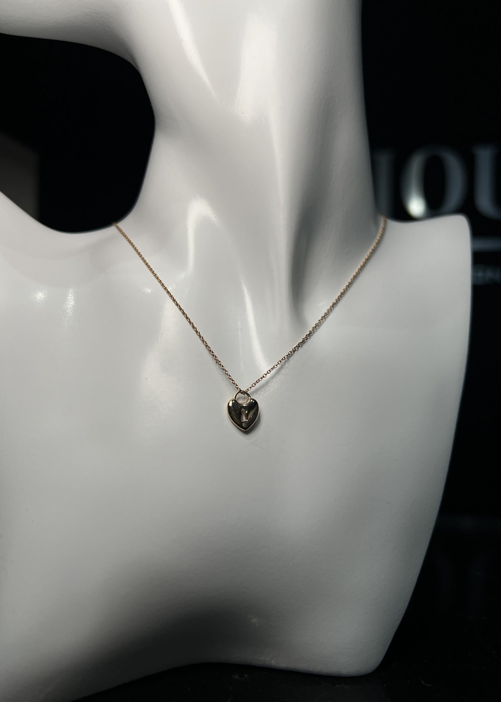 Tiffany & Co Tiffany 18kt Heart Necklace
