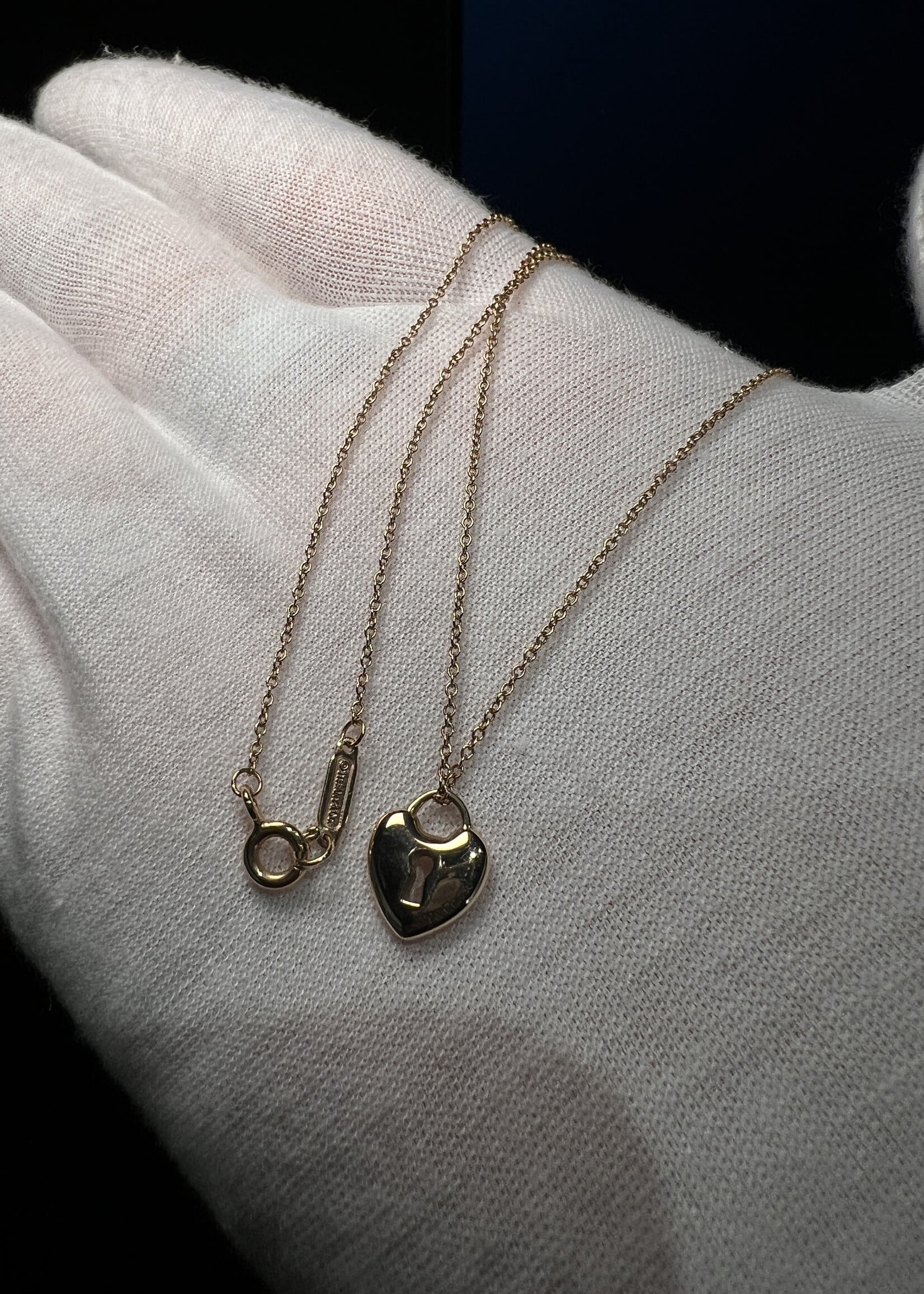 Tiffany & Co Tiffany 18kt Heart Necklace