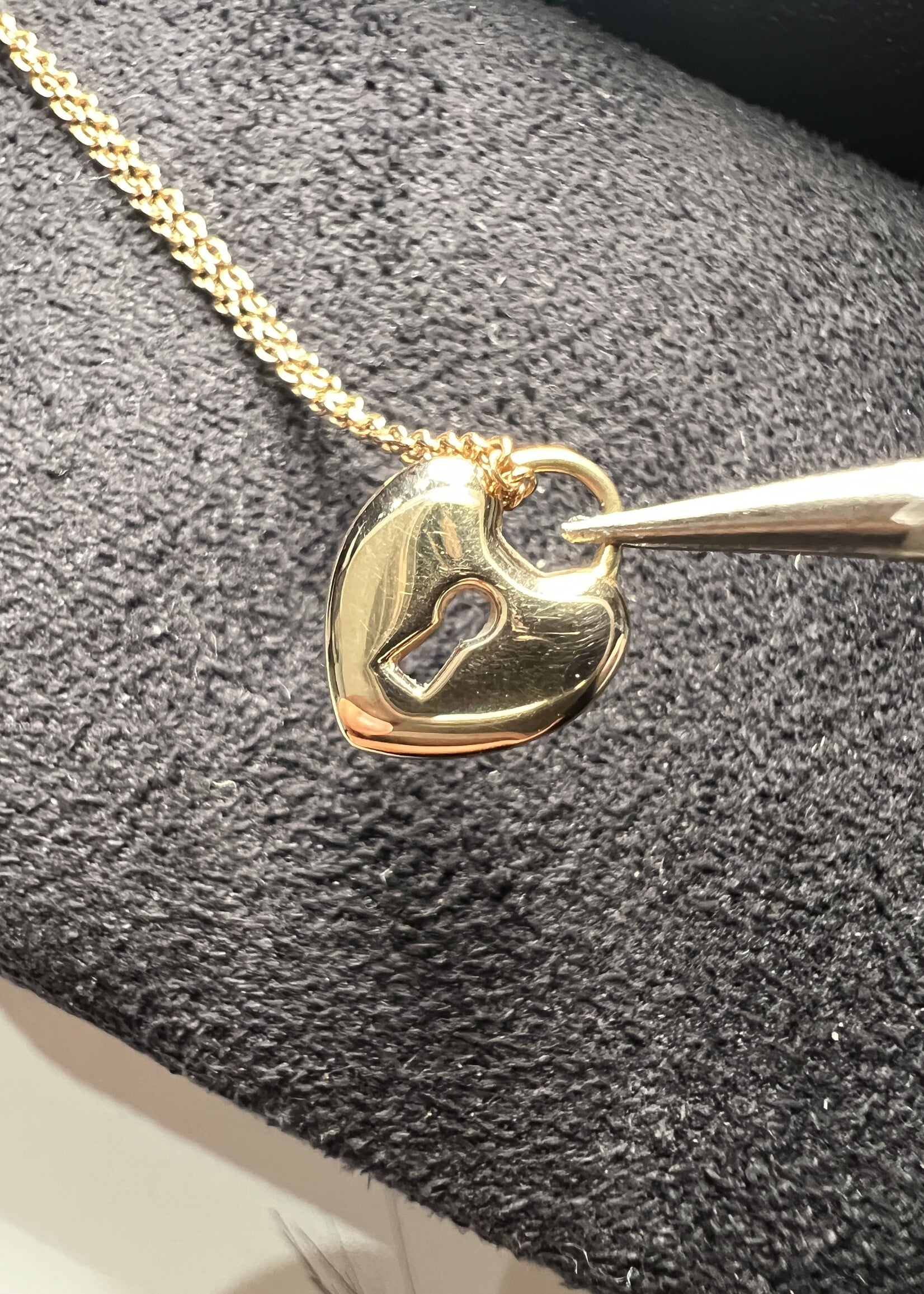 Tiffany & Co Tiffany 18kt Heart Necklace