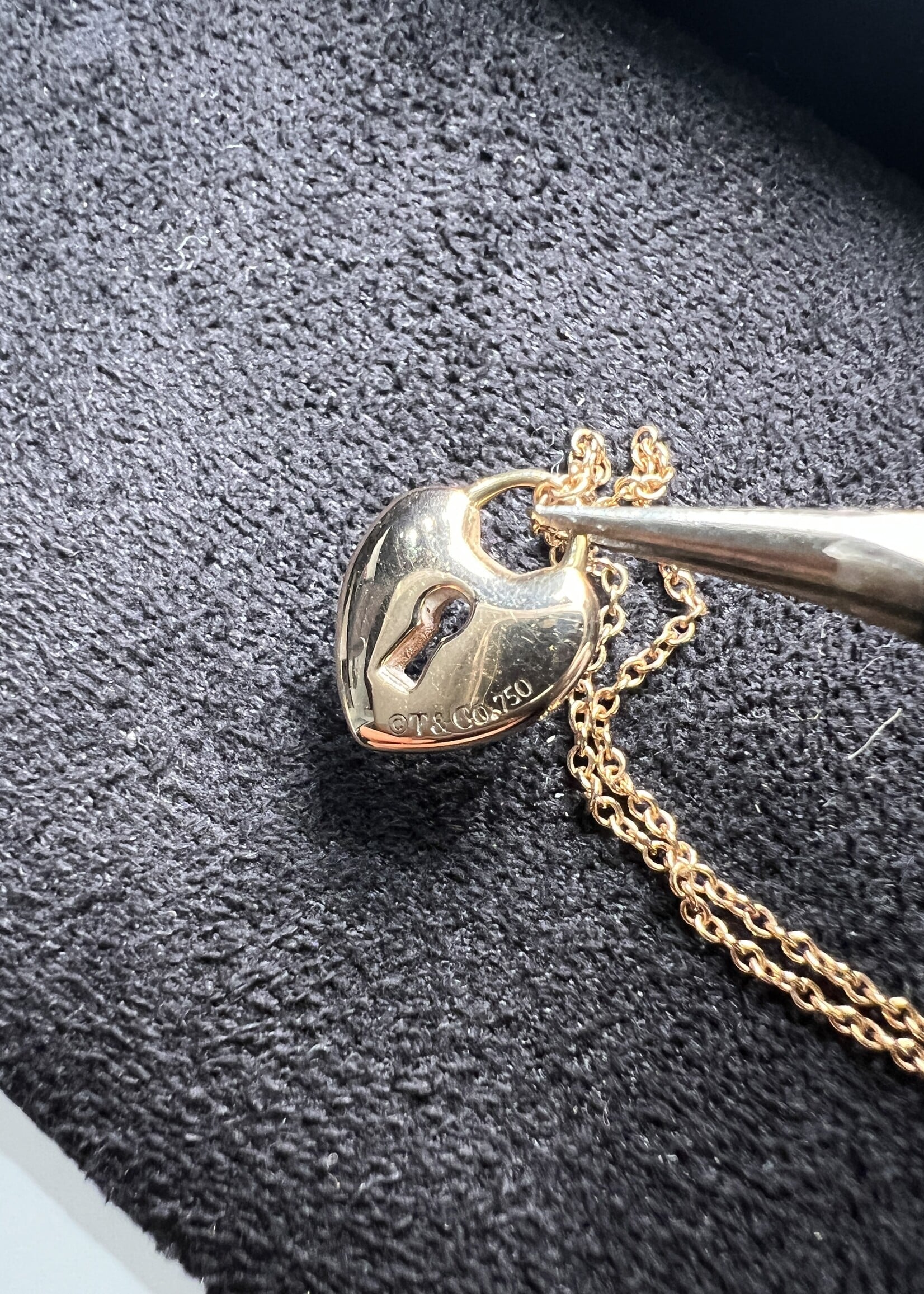 Tiffany & Co Tiffany 18kt Heart Necklace