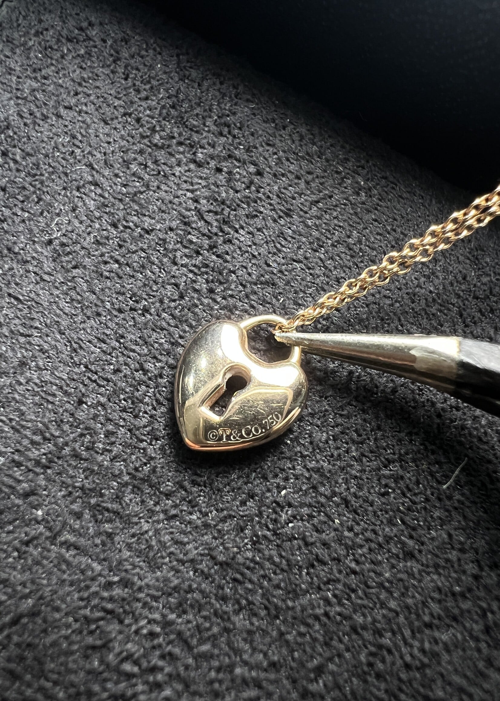 Tiffany & Co Tiffany 18kt Heart Necklace