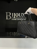 Louis Vuitton Louis Vuitton Montaigne MM