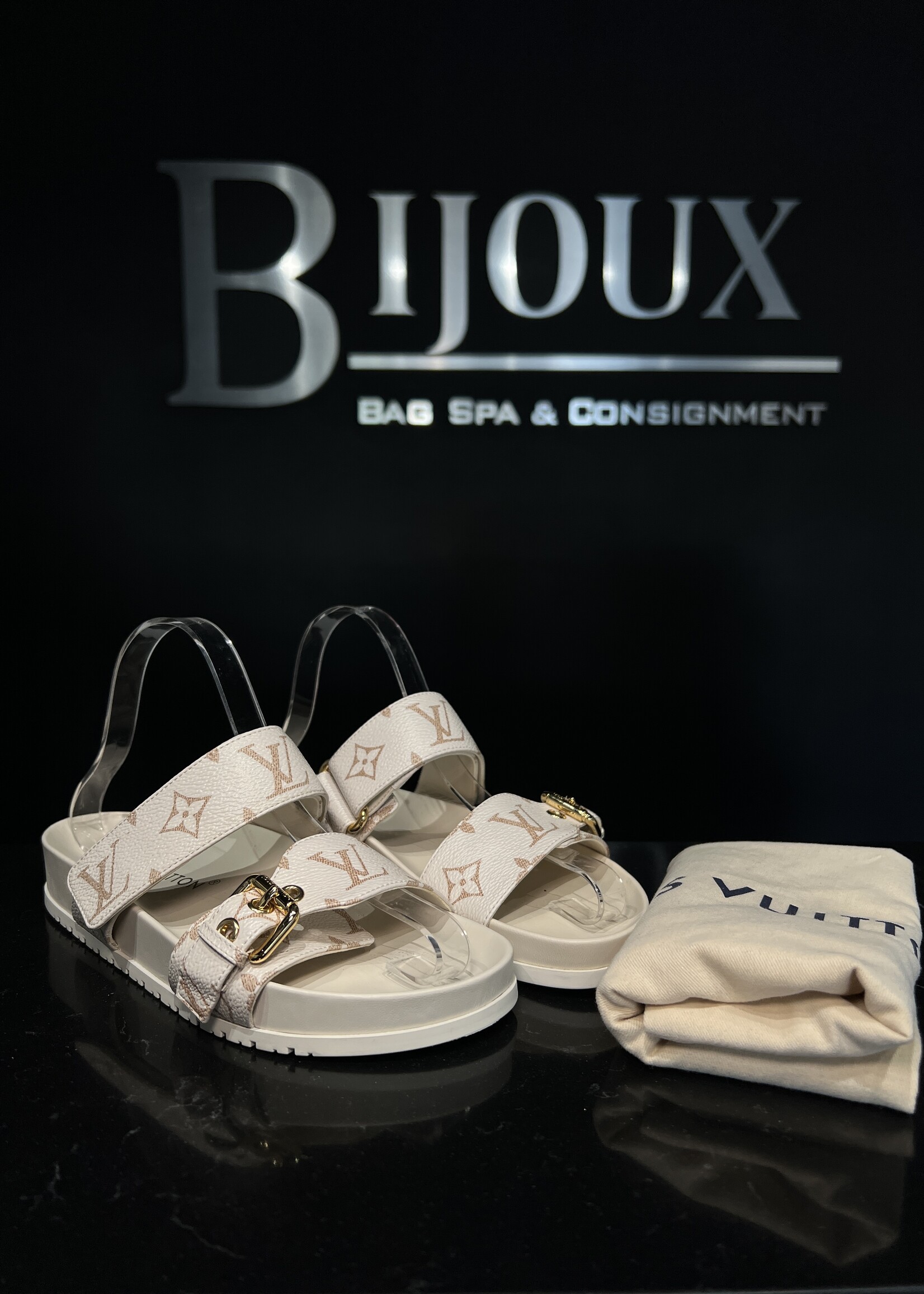 Louis Vuitton Louis Vuitton Bom Dia Sandals 37