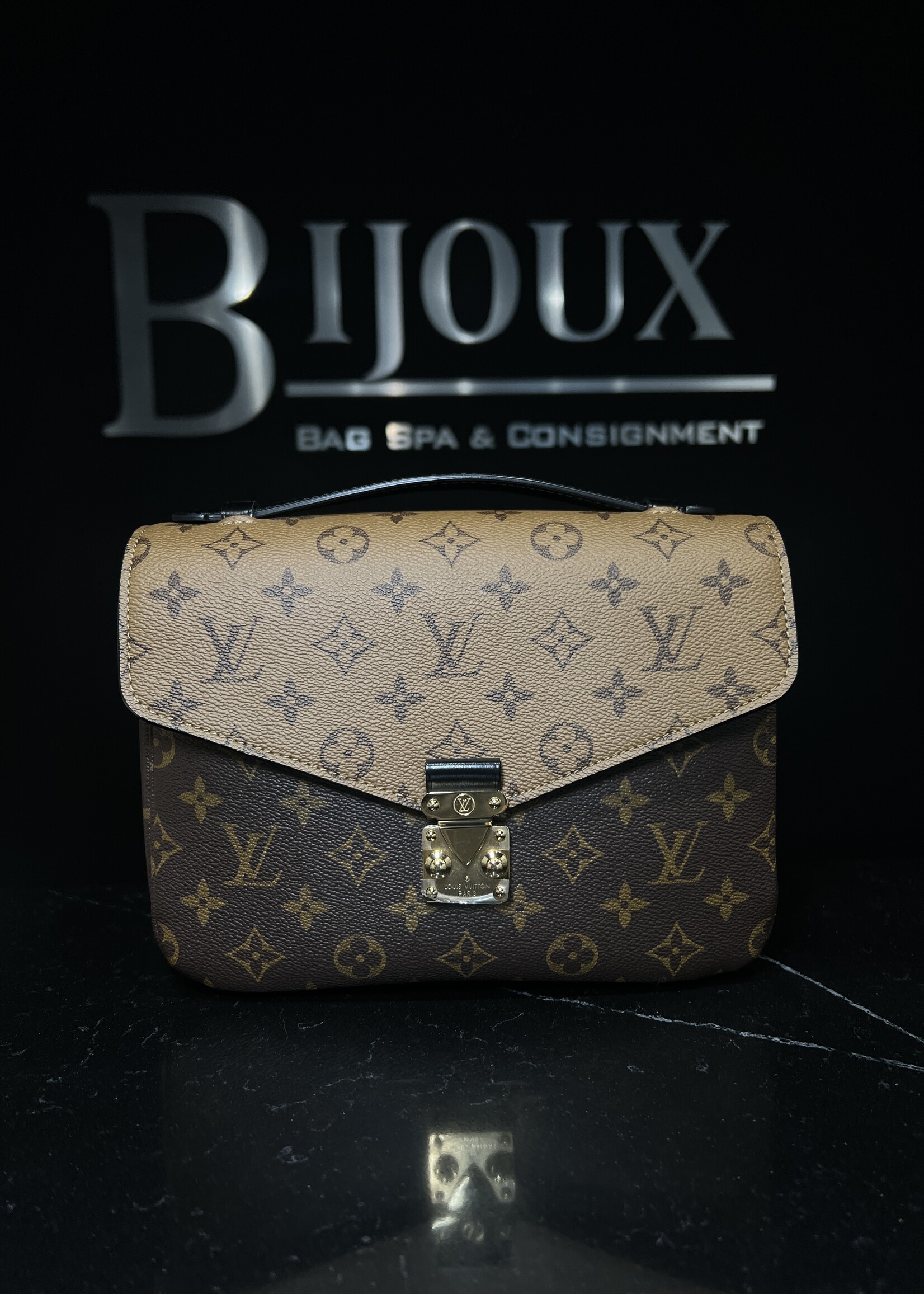 Louis Vuitton SOLD- Louis Vuitton Pochette Metis Reverse