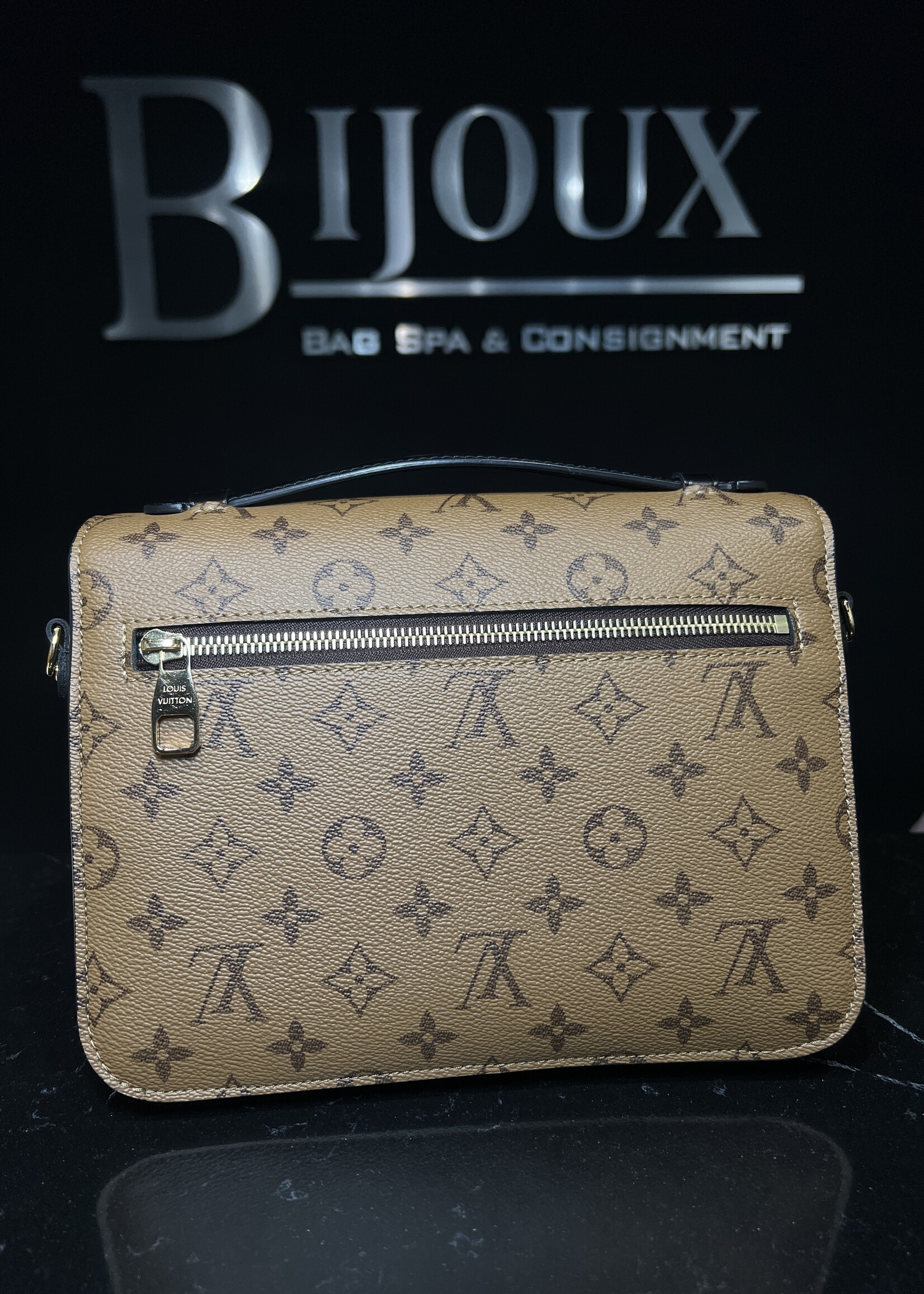 Louis Vuitton SOLD- Louis Vuitton Pochette Metis Reverse