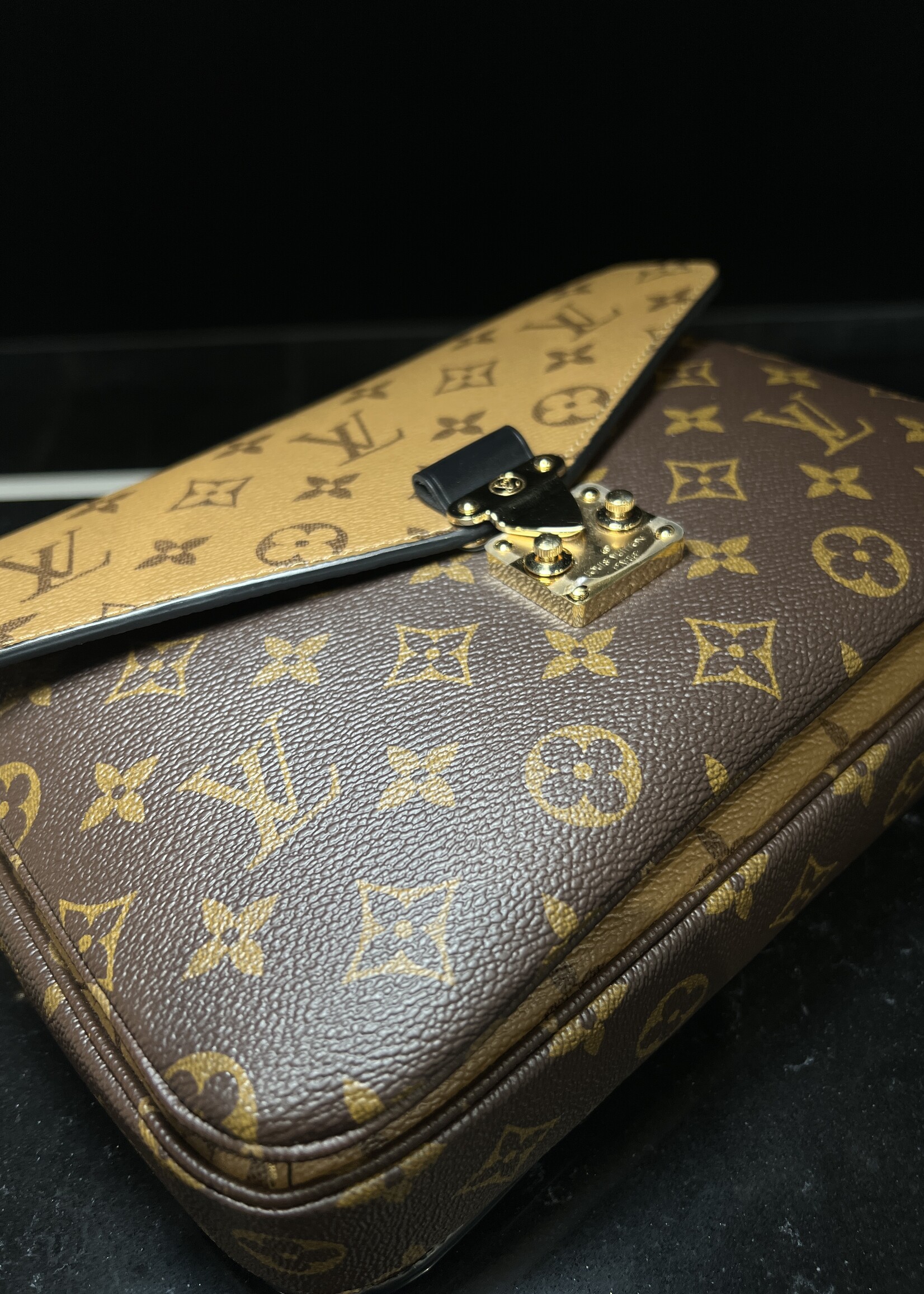 Louis Vuitton SOLD- Louis Vuitton Pochette Metis Reverse