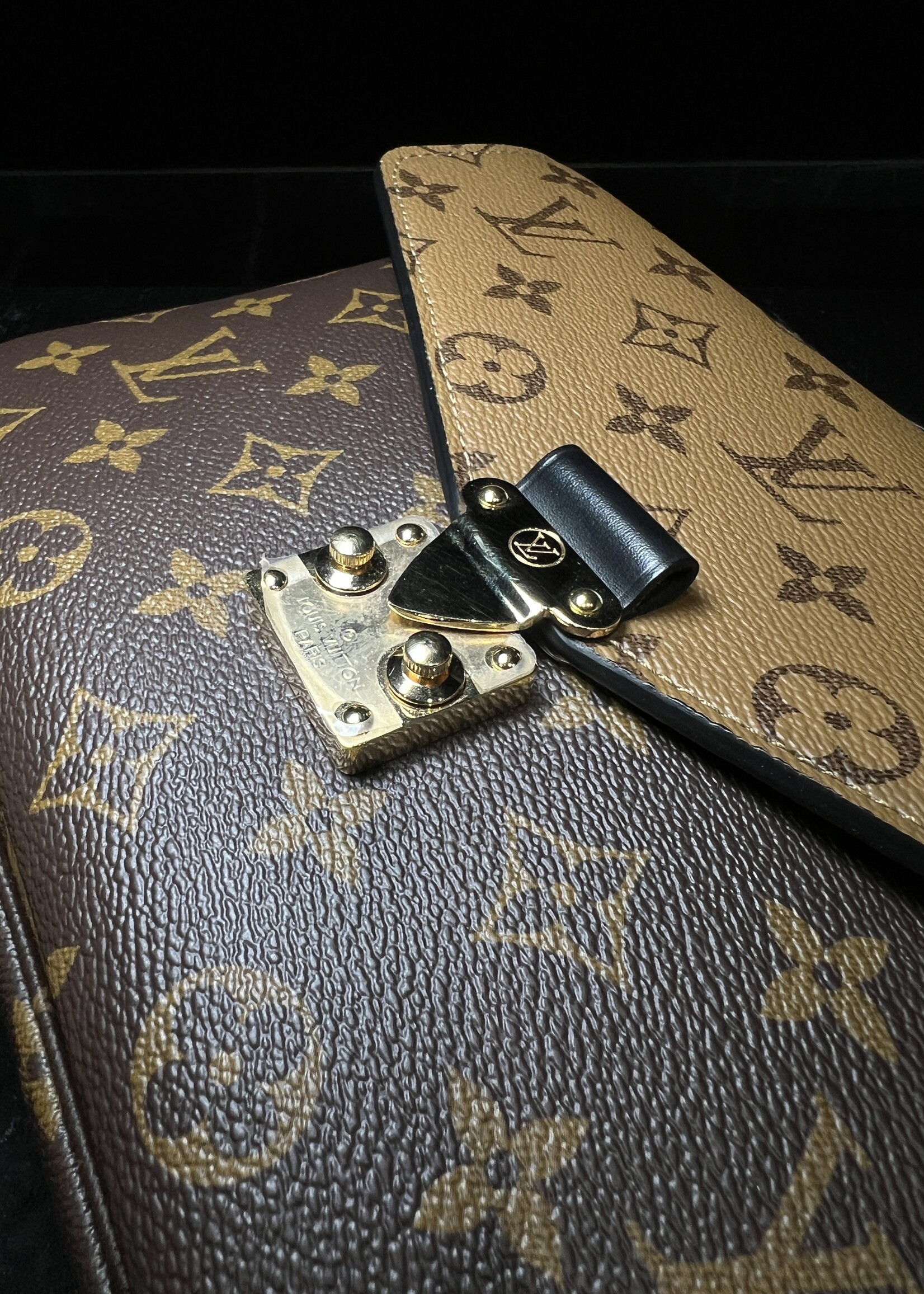Louis Vuitton SOLD- Louis Vuitton Pochette Metis Reverse