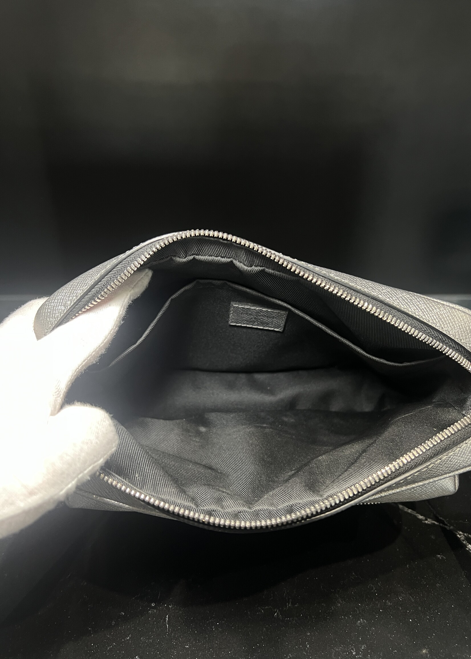Louis Vuitton Louis Vuitton Taigarama Silver Messenger