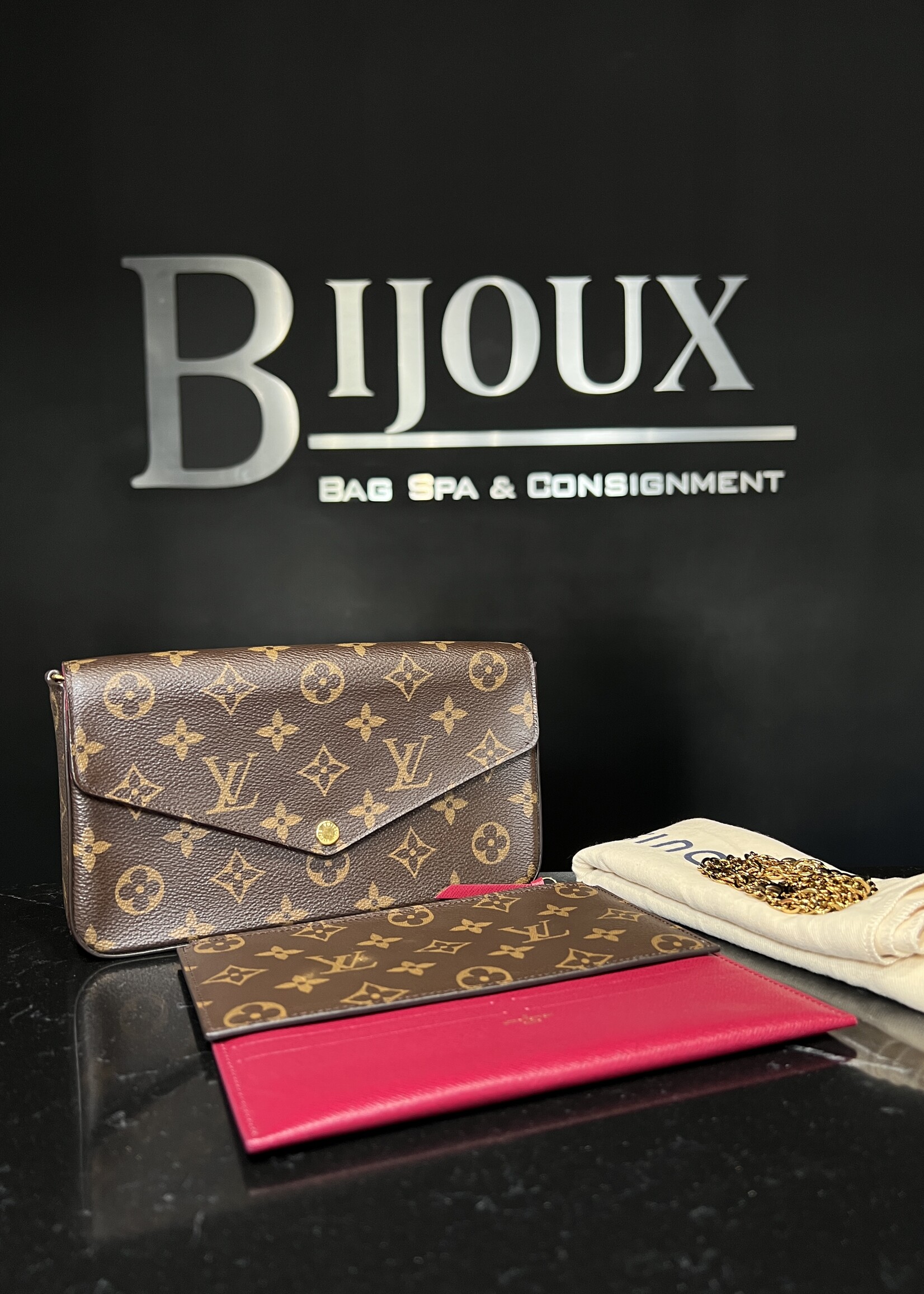Louis Vuitton SOLD - Louis Vuitton Pochette Felicie Monogram