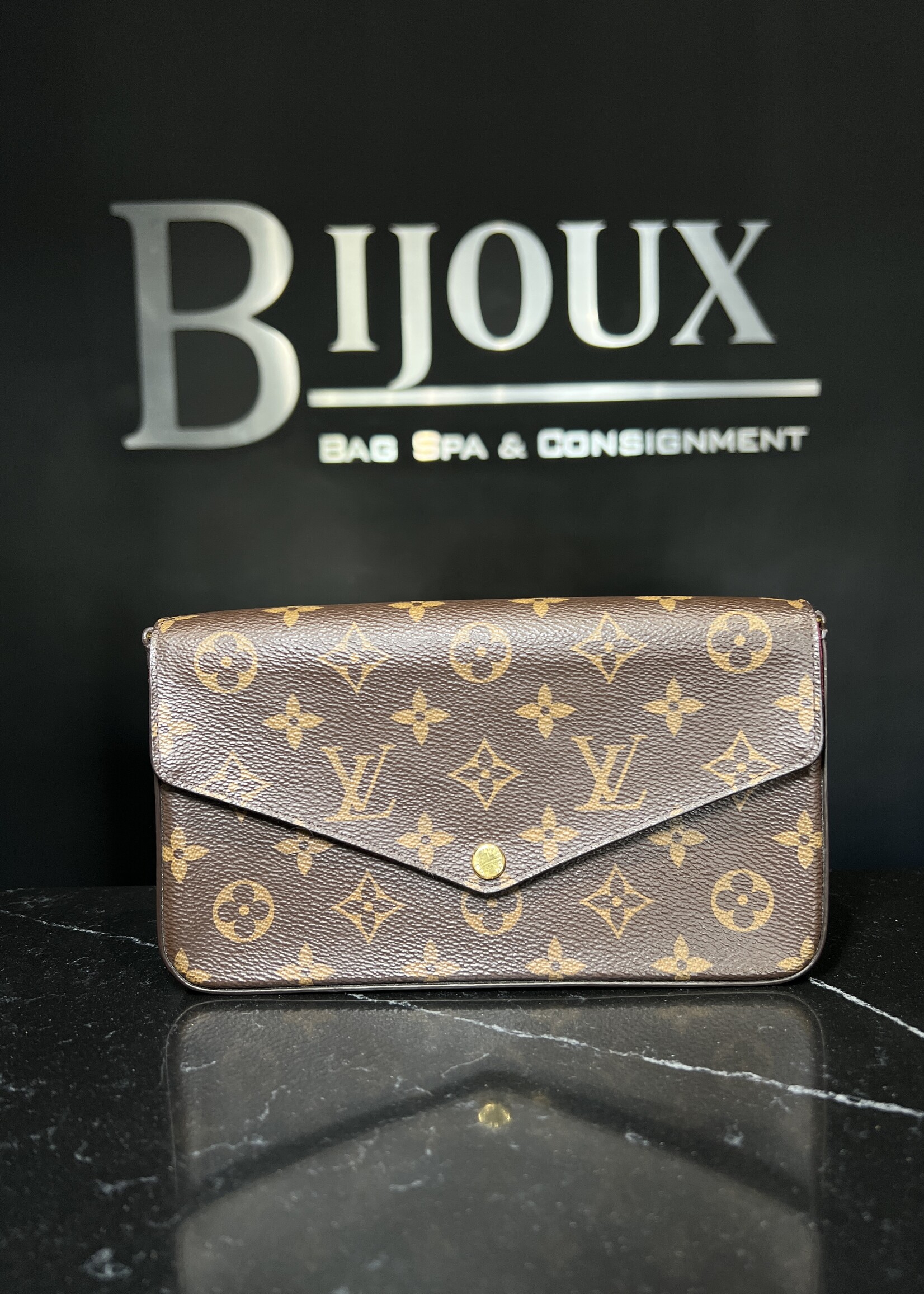 Louis Vuitton SOLD - Louis Vuitton Pochette Felicie Monogram