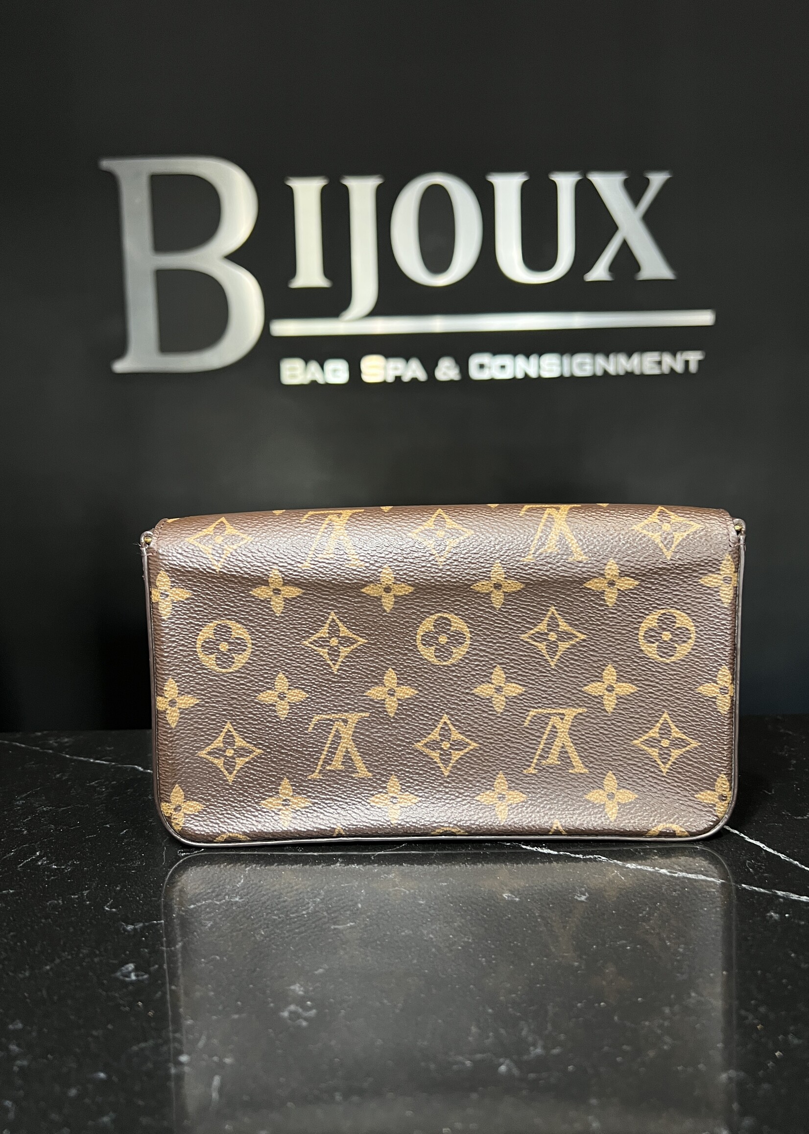 Louis Vuitton SOLD - Louis Vuitton Pochette Felicie Monogram