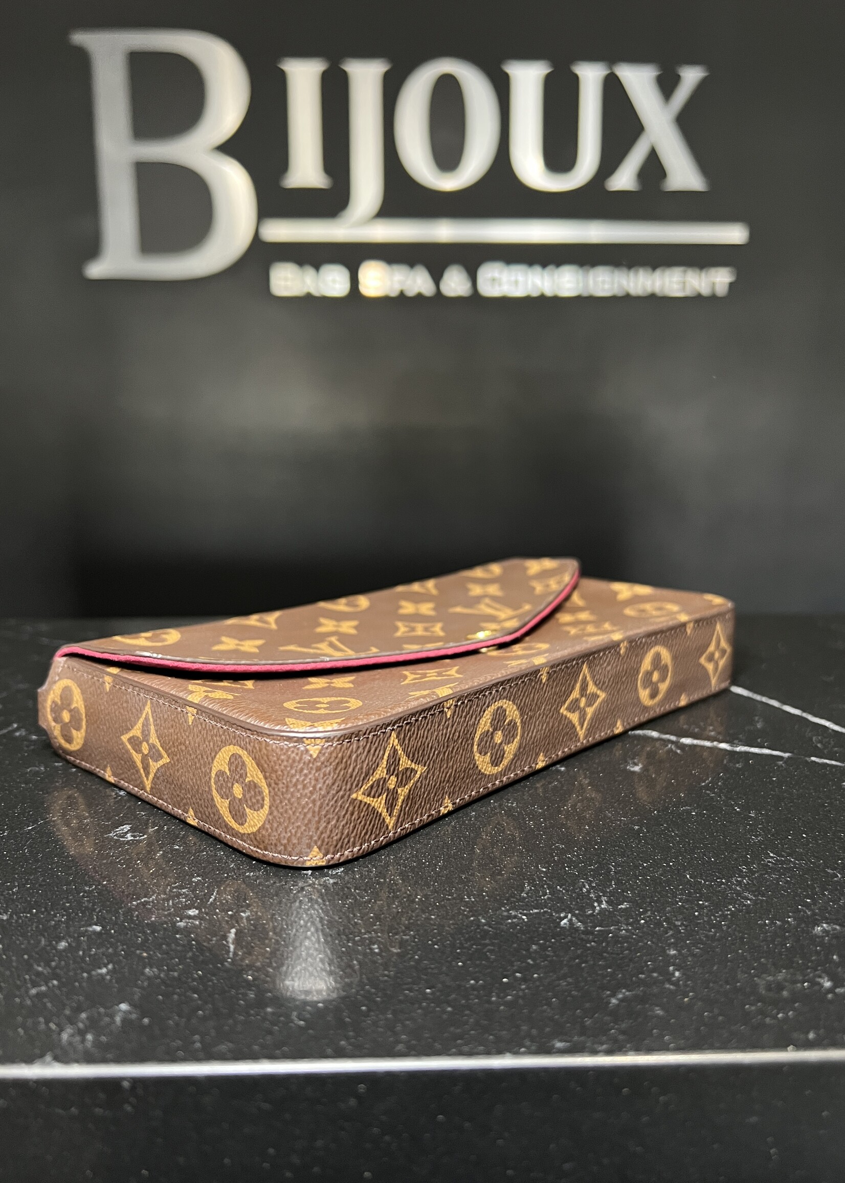 Louis Vuitton SOLD - Louis Vuitton Pochette Felicie Monogram