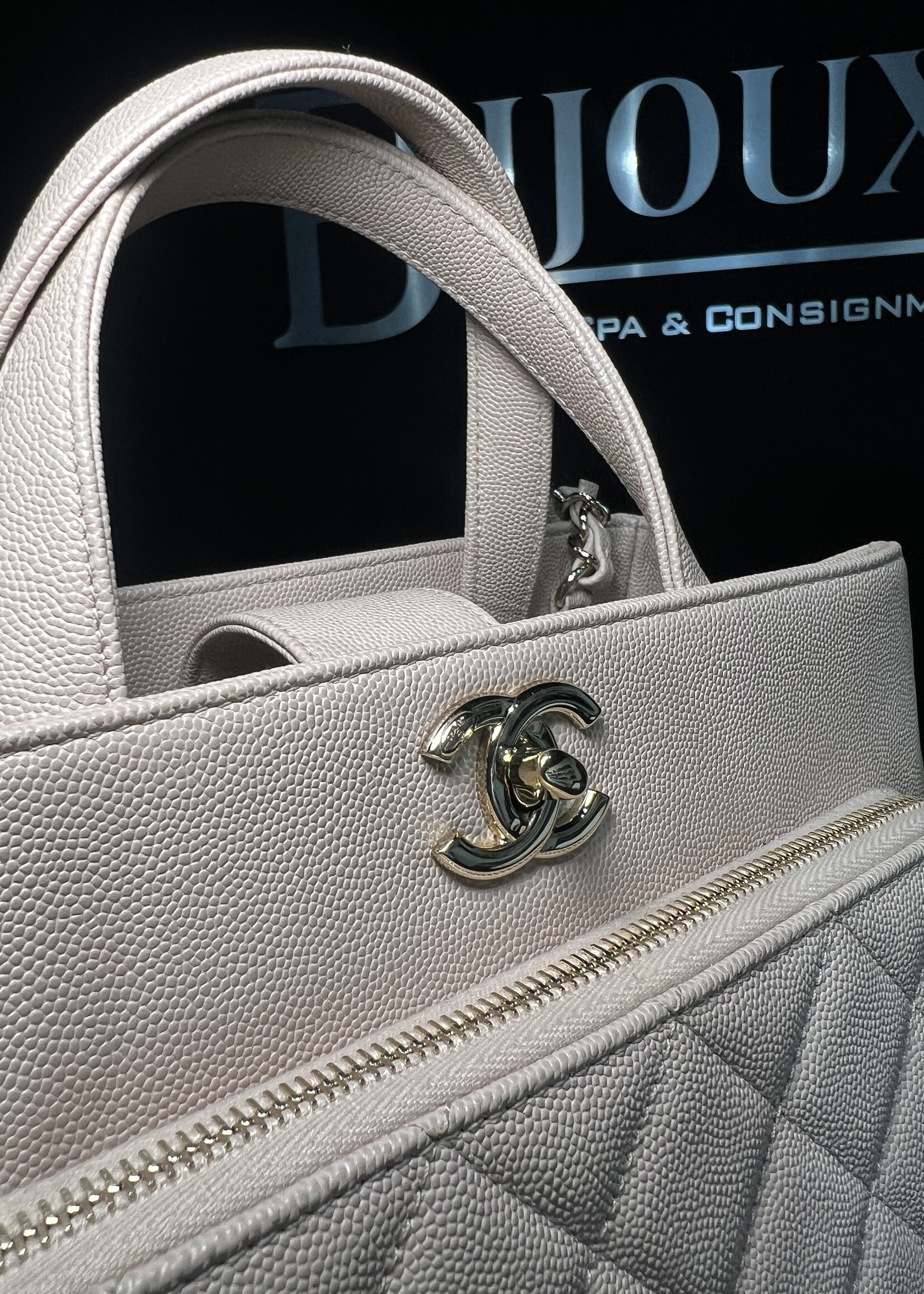 Chanel Chanel Caviar Quilted Business Affinity Tote
