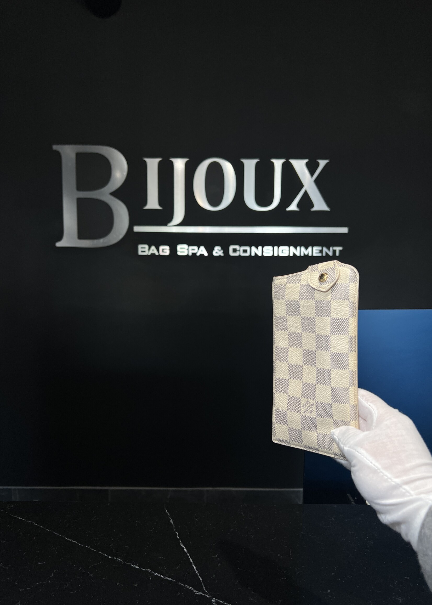 Louis Vuitton Louis Vuitton Damier Azur Sunglasses Case