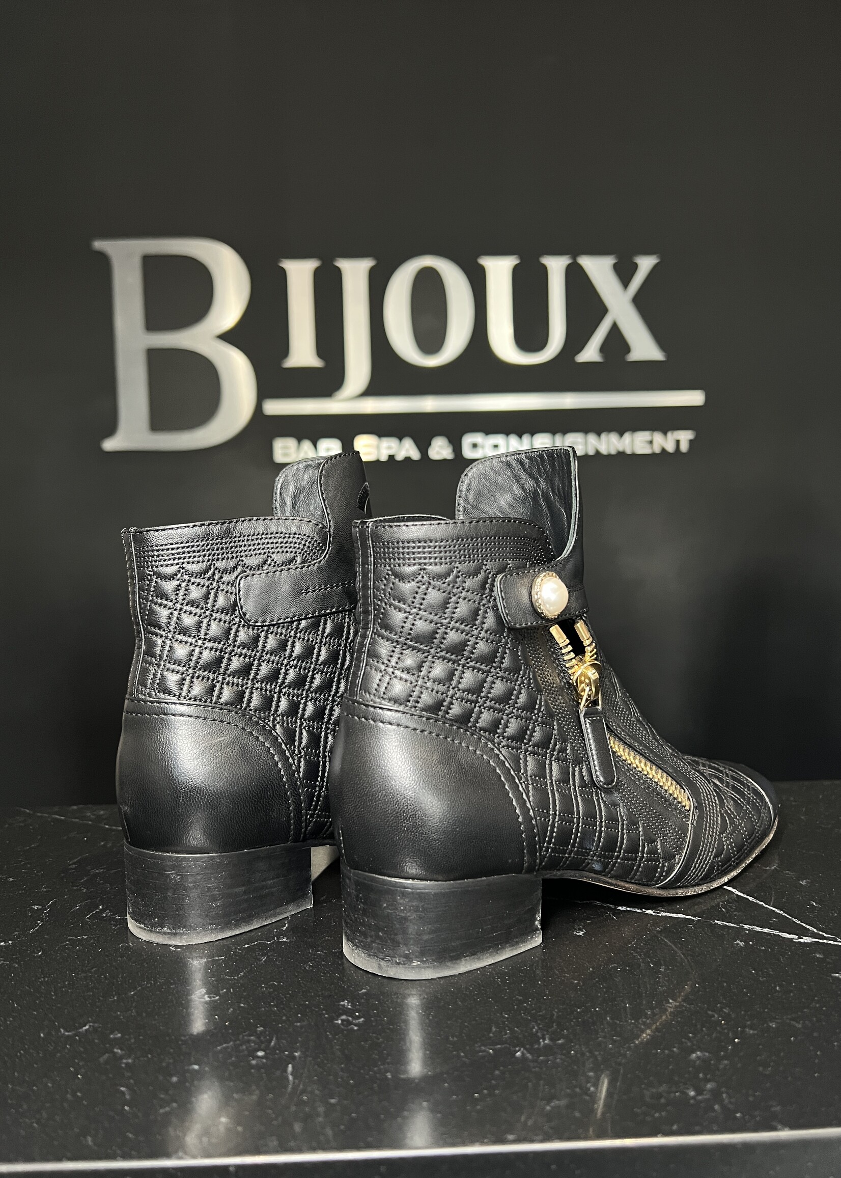 Chanel Chanel Quilted Leather Ankle Boots -38.5