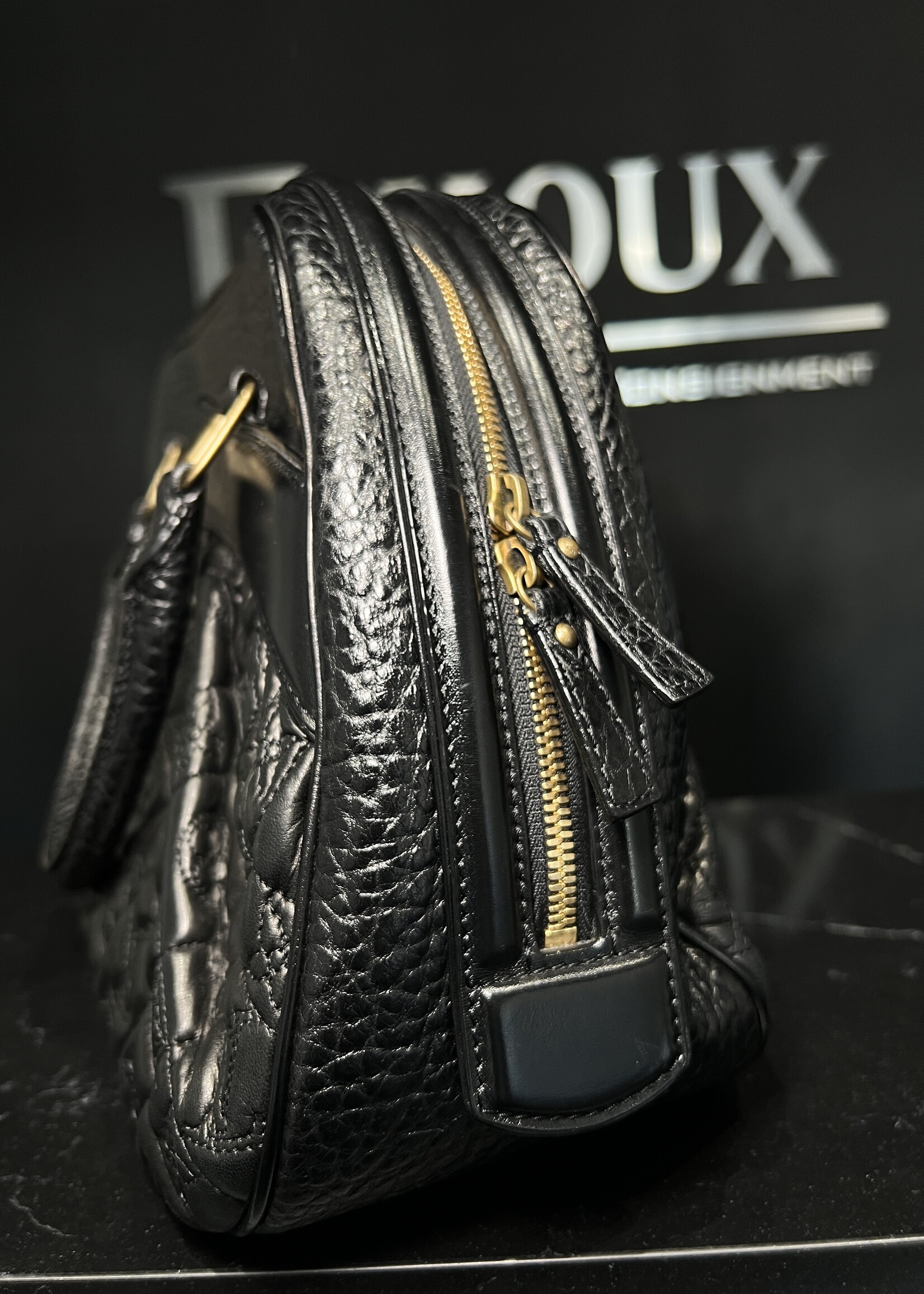 Louis Vuitton Louis Vuitton Mizi Vienna