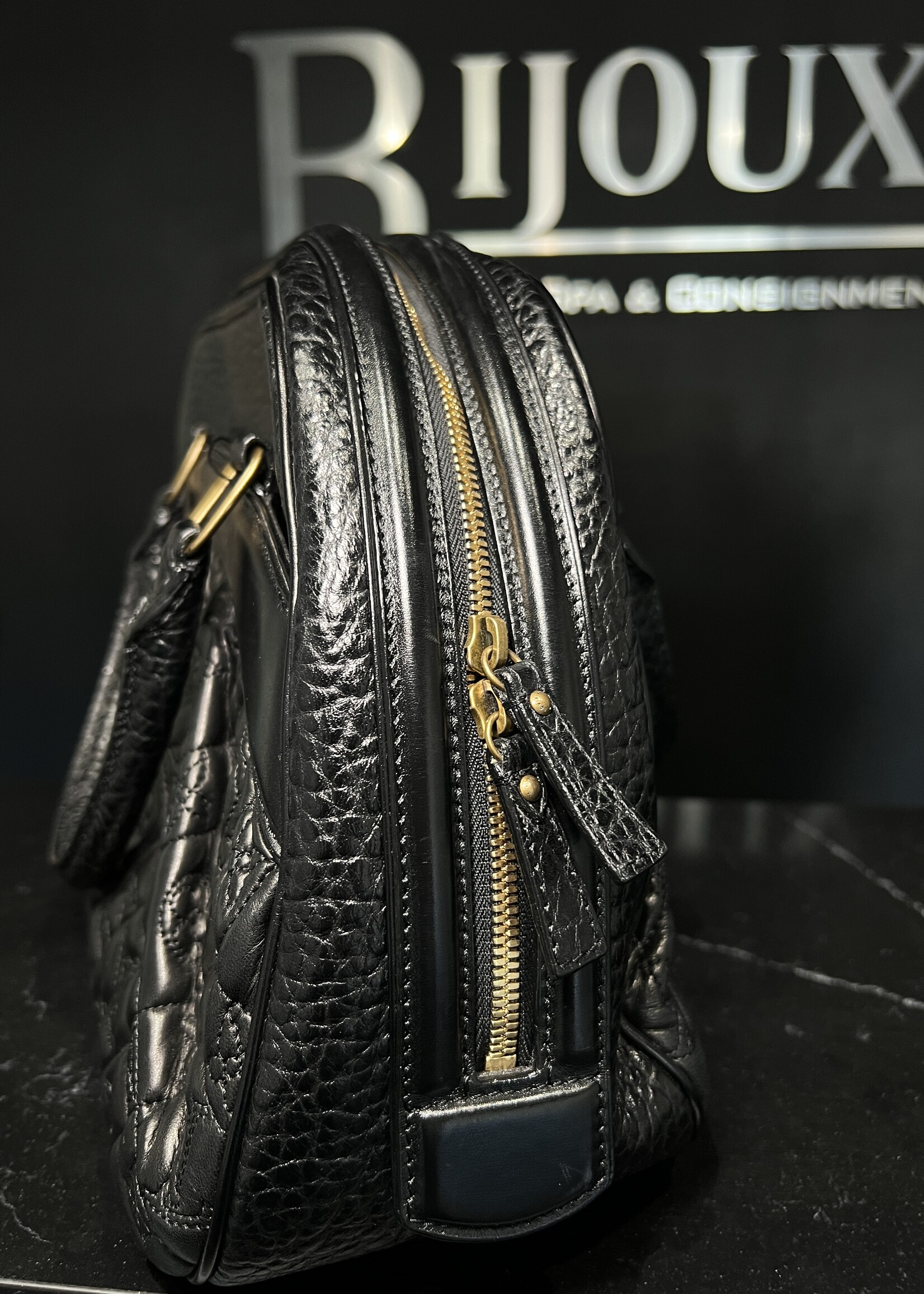 Louis Vuitton Louis Vuitton Mizi Vienna