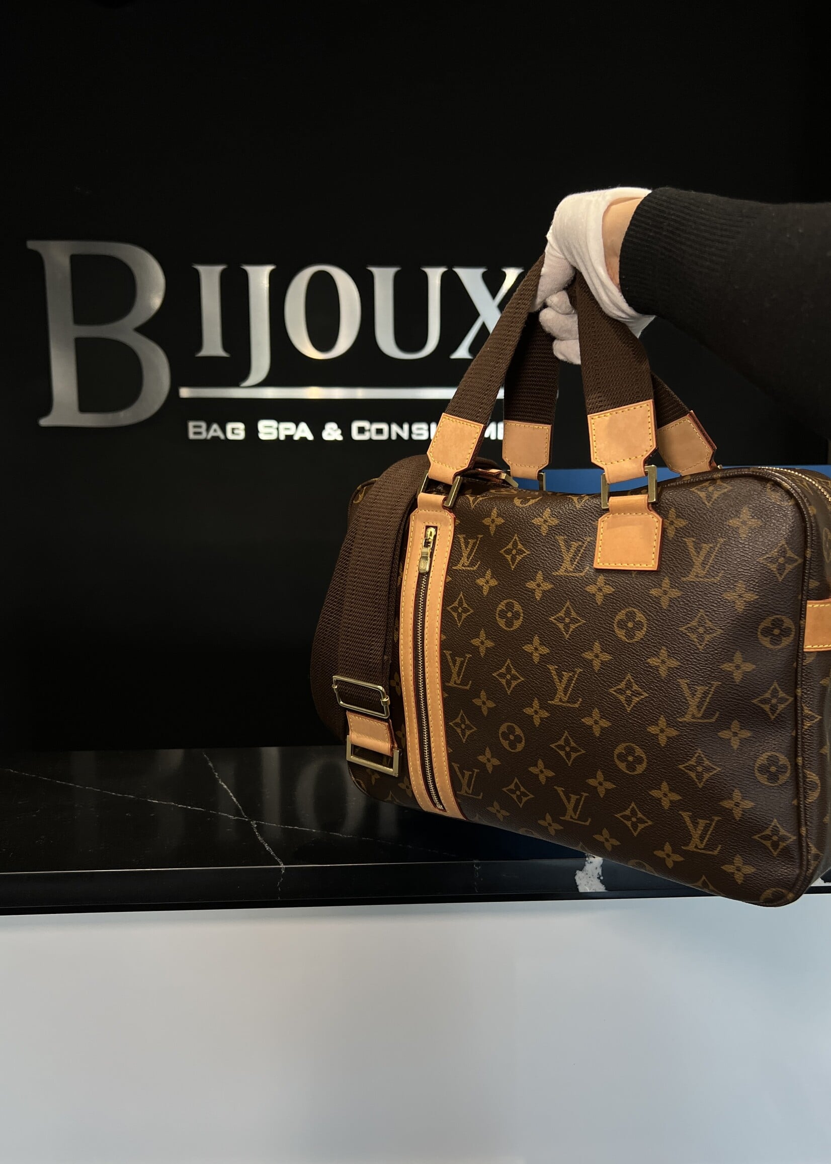 Louis Vuitton Louis Vuitton Bosphore Monogram
