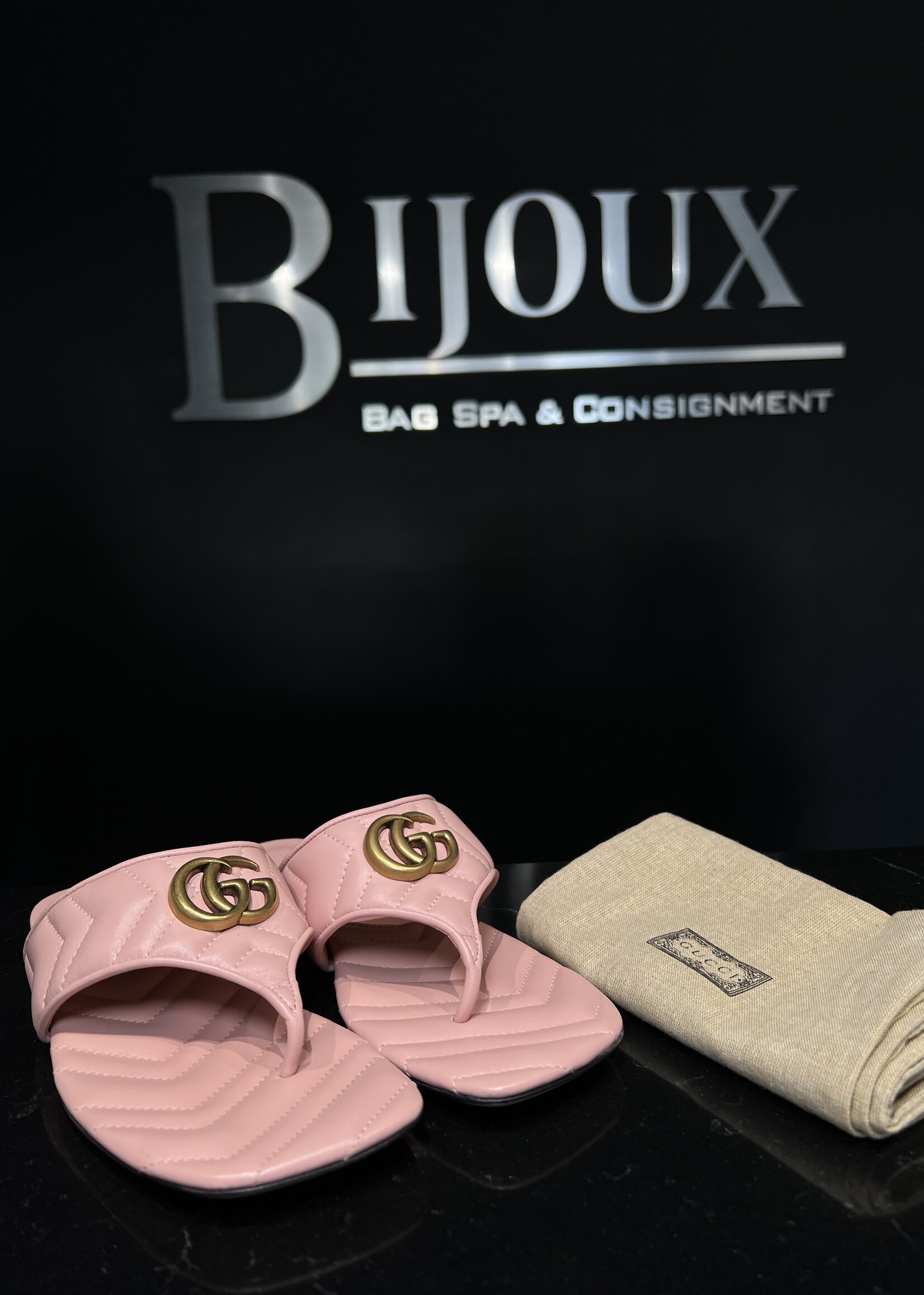 Gucci Gucci Nappa Charlotte Double G Marmont Thong  Pink Sandals - 38