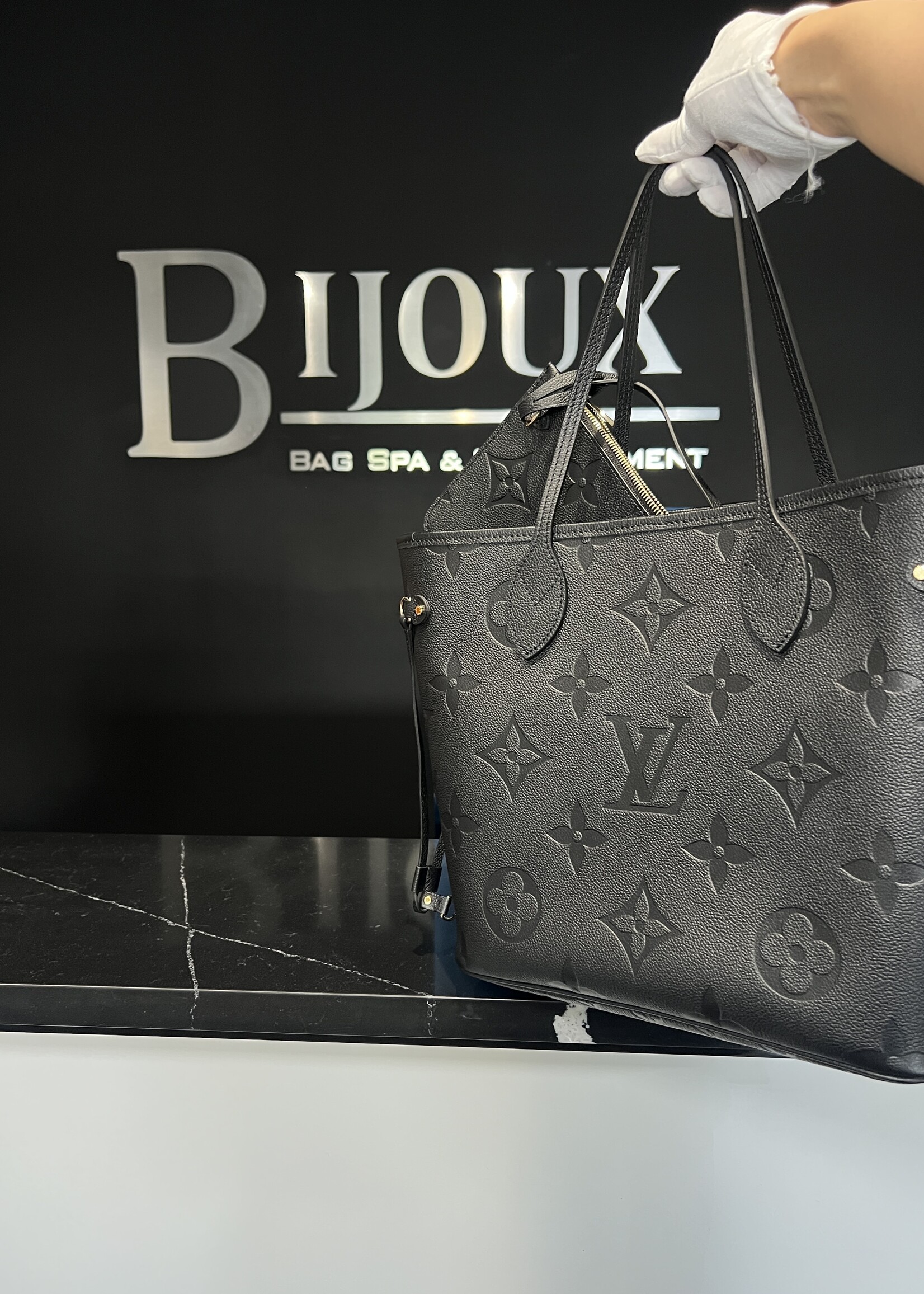 Louis Vuitton SOLD - Louis Vuitton Empreinte Neverfull MM