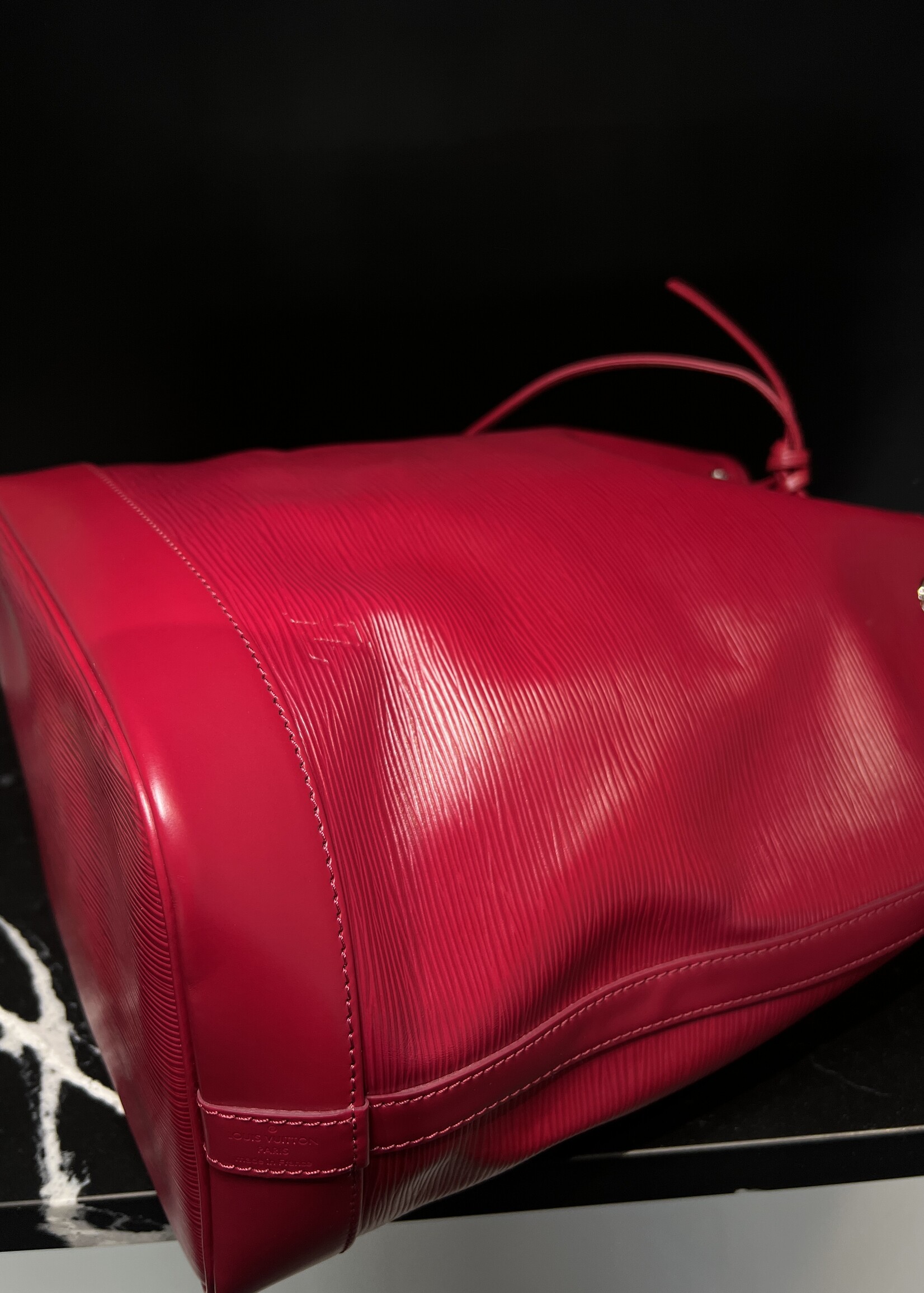 Louis Vuitton Louis Vuitton Epi Leather Noe NM
