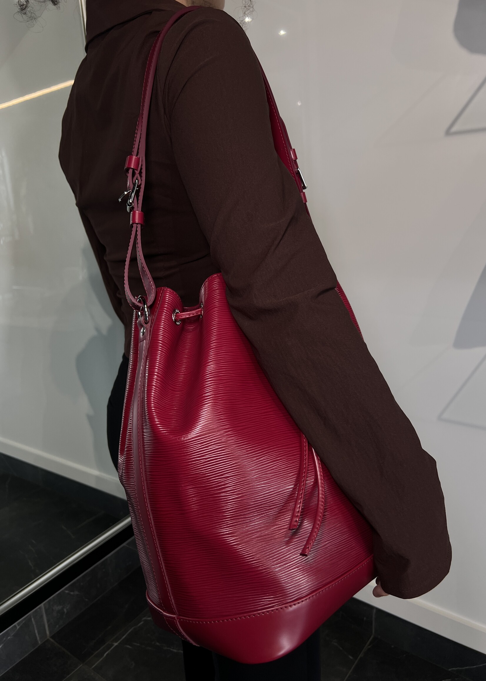 Louis Vuitton Louis Vuitton Epi Leather Noe NM