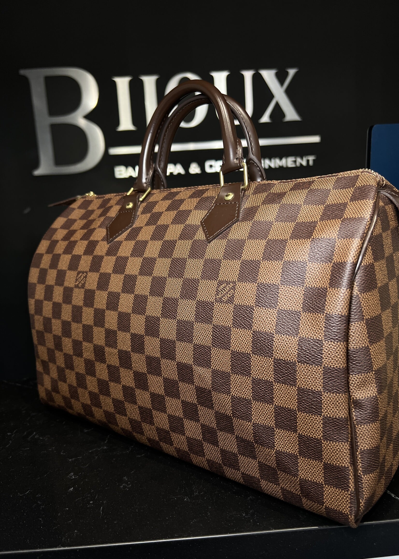 Louis Vuitton Louis Vuitton Damier Speedy 35