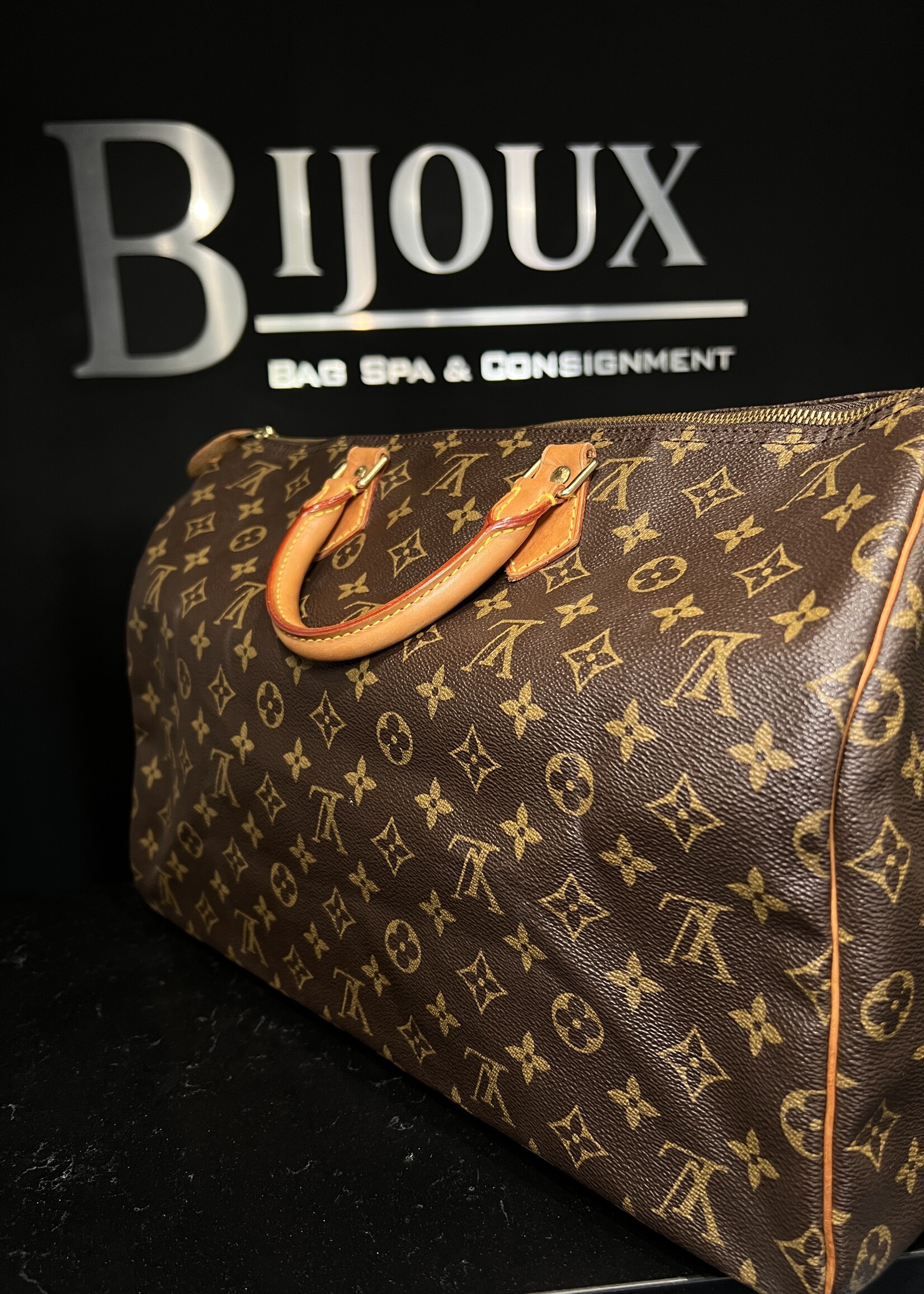 Louis Vuitton SOLD- Louis Vuitton Monogram Speedy 40