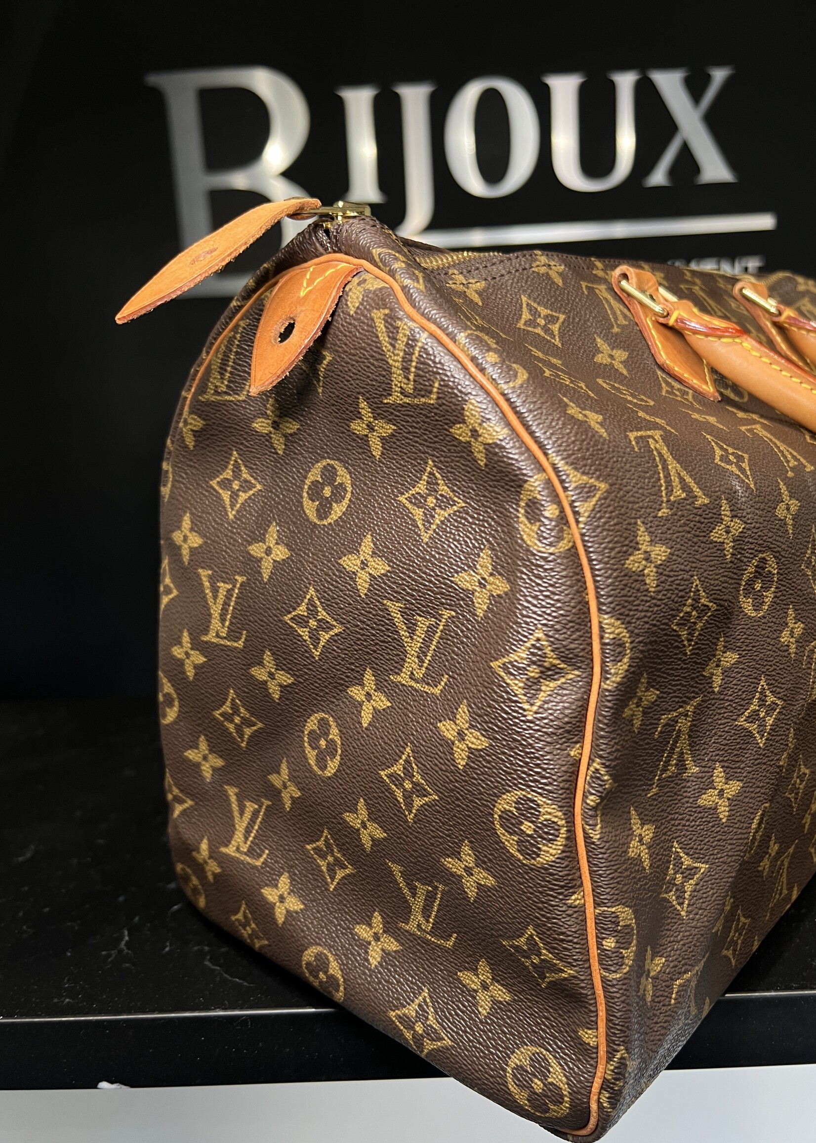 Louis Vuitton SOLD- Louis Vuitton Monogram Speedy 40