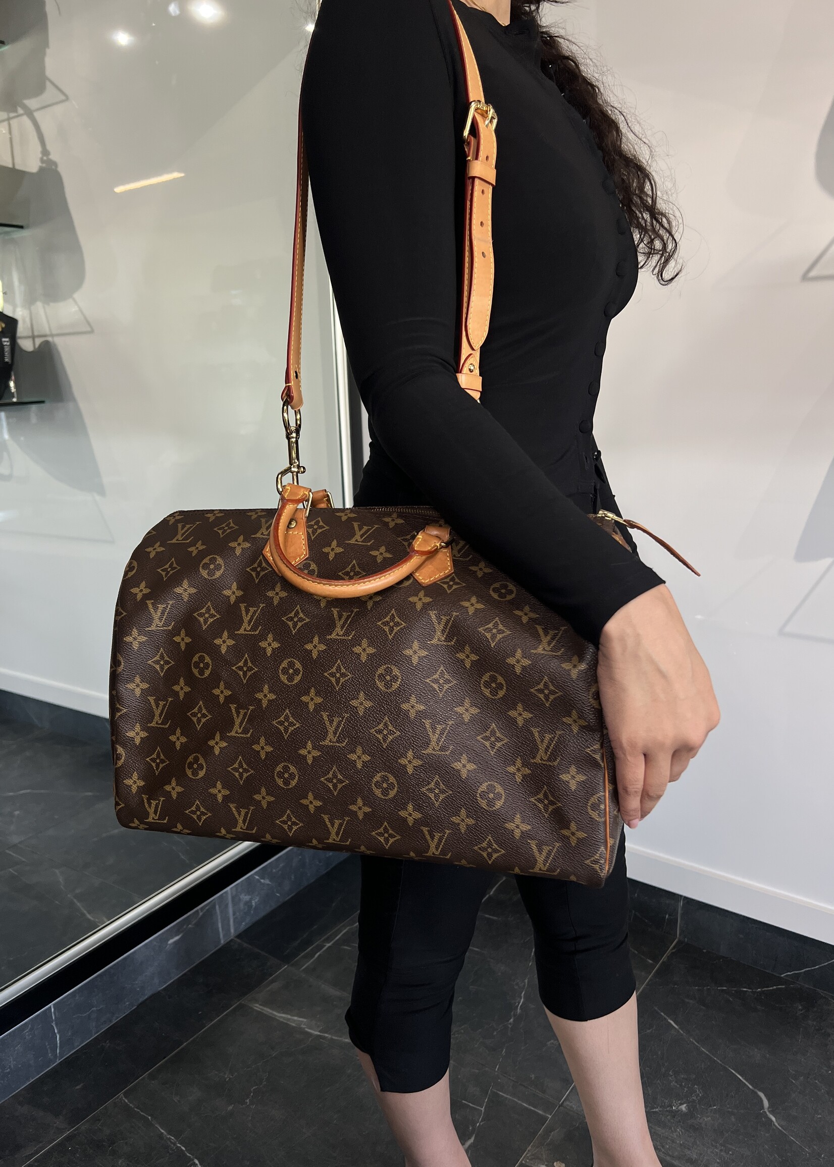 Louis Vuitton SOLD- Louis Vuitton Monogram Speedy 40