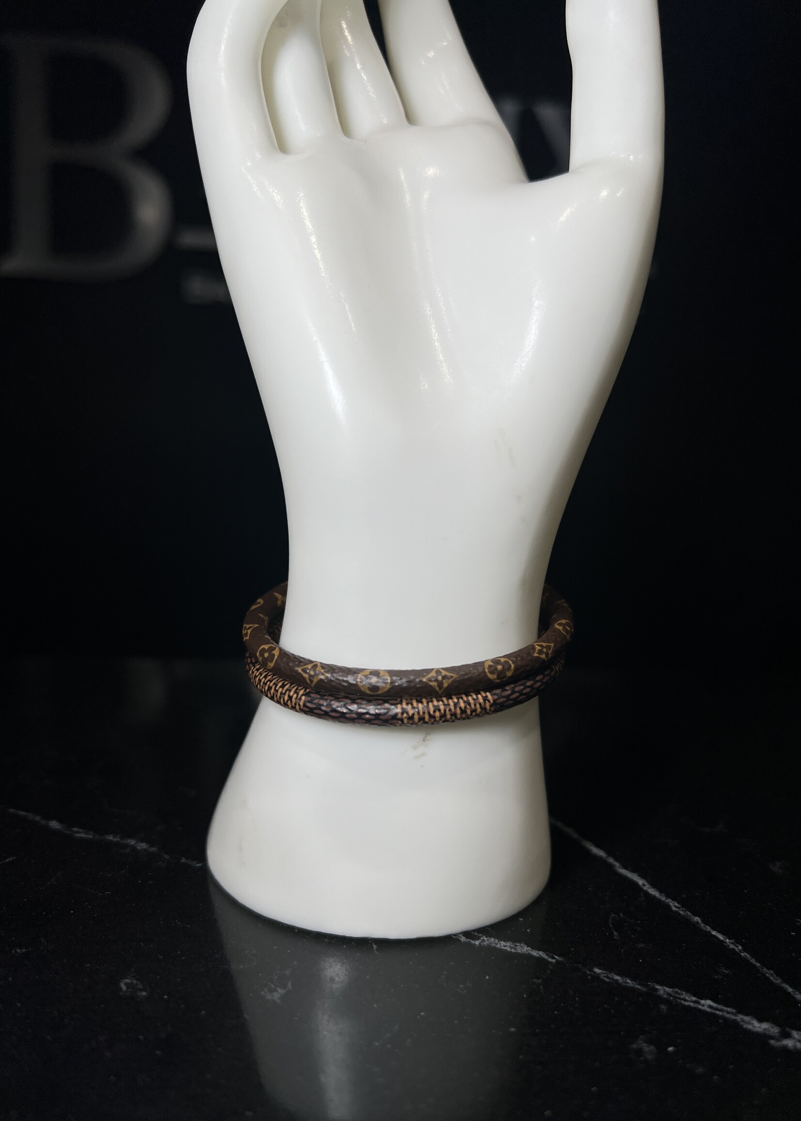 Louis Vuitton SOLD - Louis Vuitton Bracelet 2 Set Confidential M/D