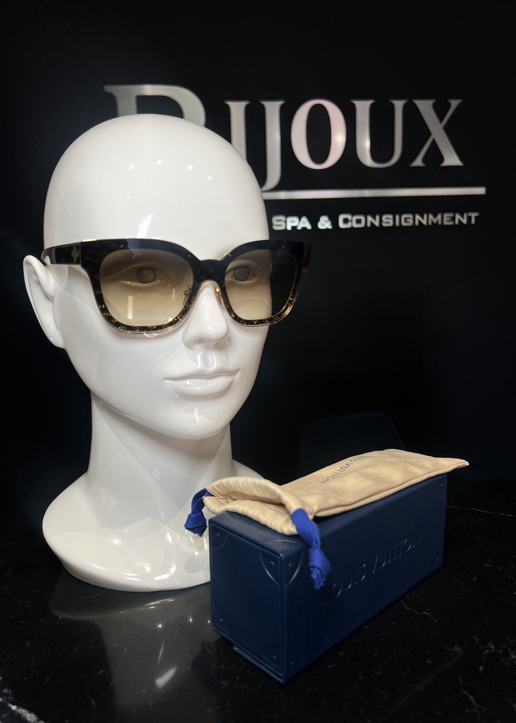 Louis Vuitton SOLD - Louis Vuitton Mirrored Monogram  Sunglasses Z2565U