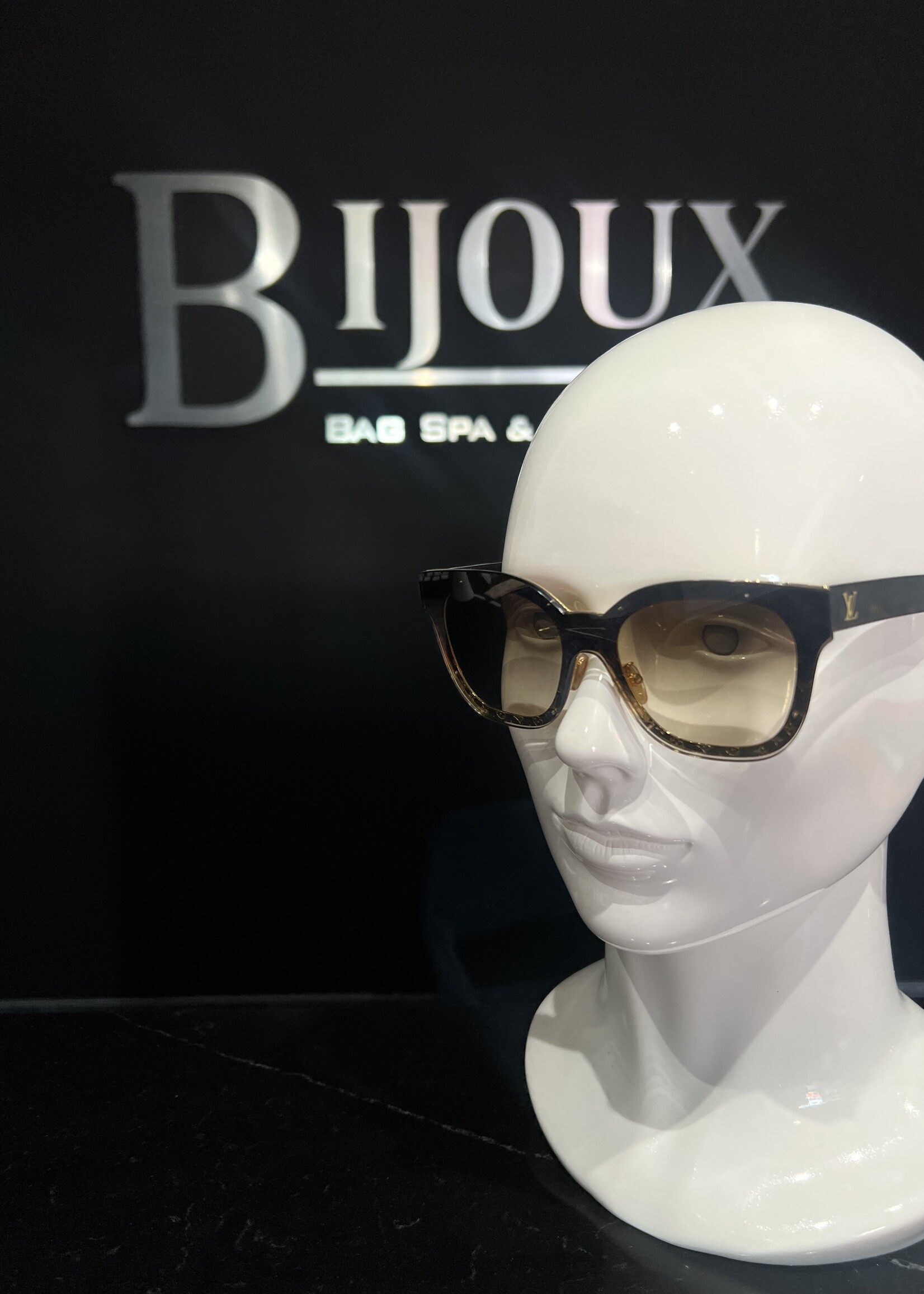 Louis Vuitton SOLD - Louis Vuitton Mirrored Monogram  Sunglasses Z2565U