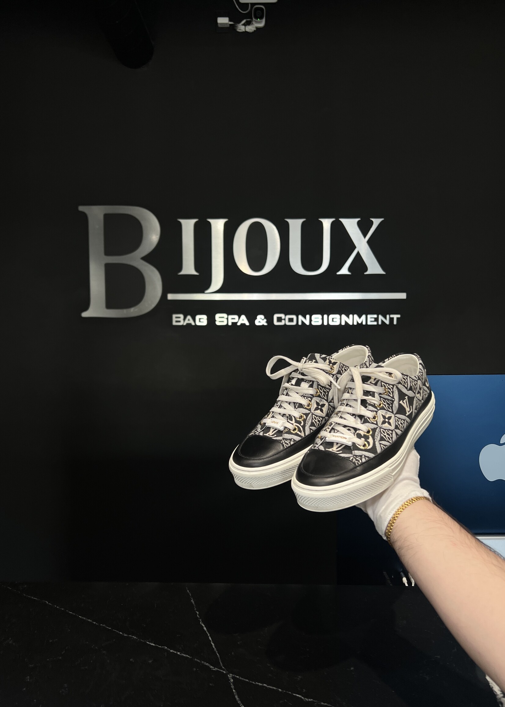 Louis Vuitton SOLD- Louis Vuitton 1854 Sneakers - 37.5