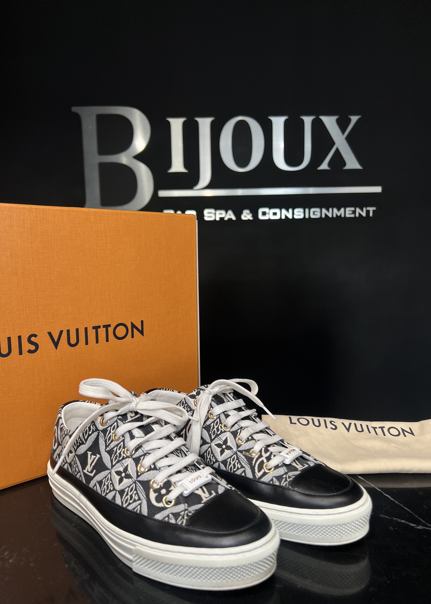 Louis Vuitton SOLD- Louis Vuitton 1854 Sneakers - 37.5