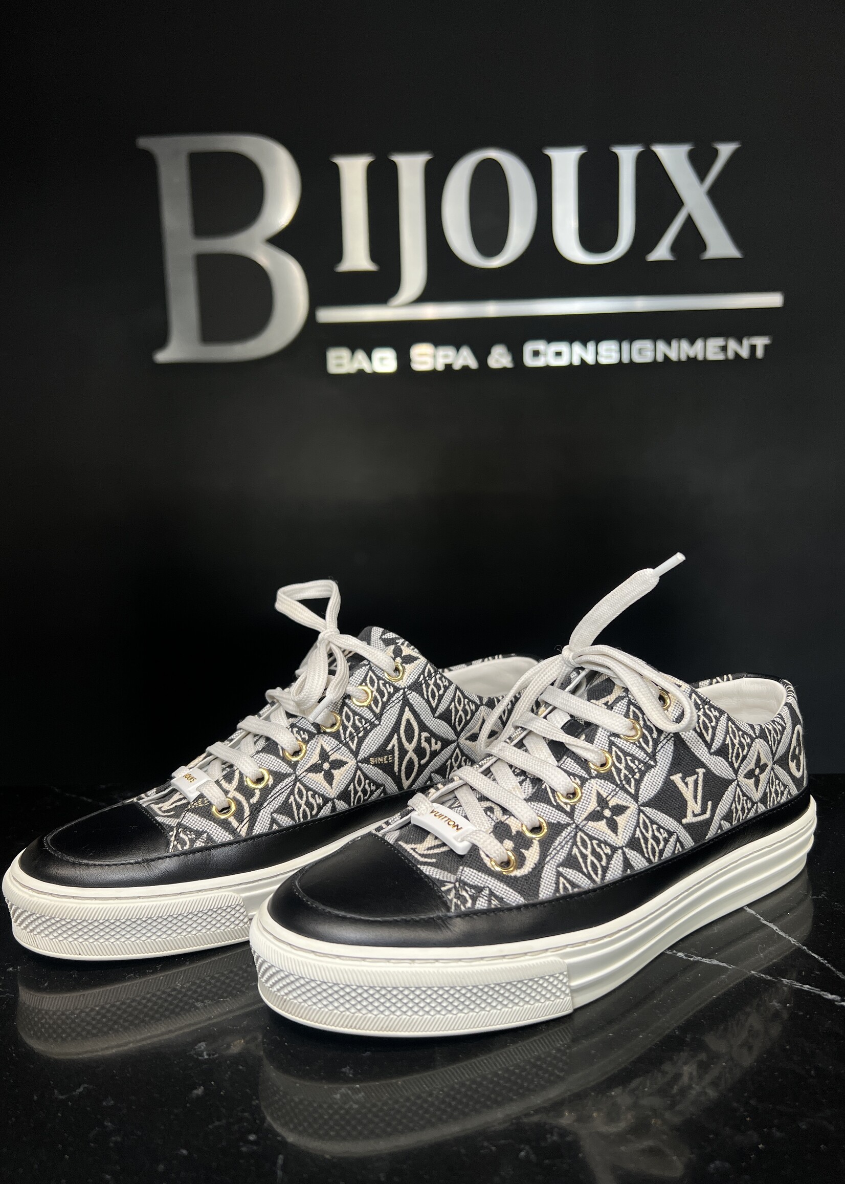Louis Vuitton SOLD- Louis Vuitton 1854 Sneakers - 37.5