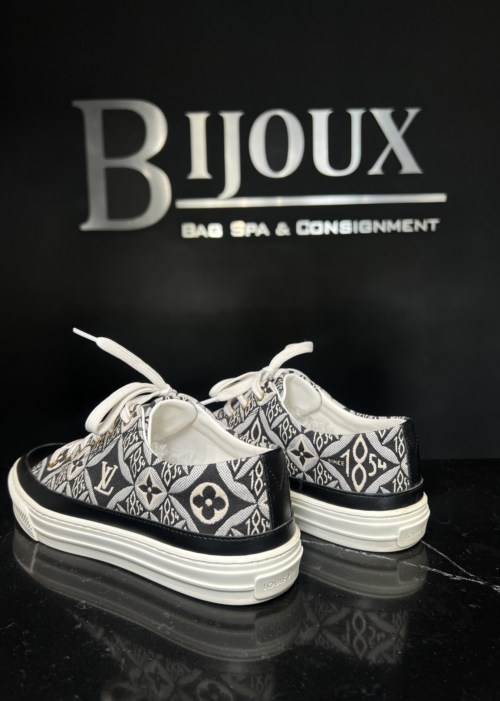Louis Vuitton SOLD- Louis Vuitton 1854 Sneakers - 37.5