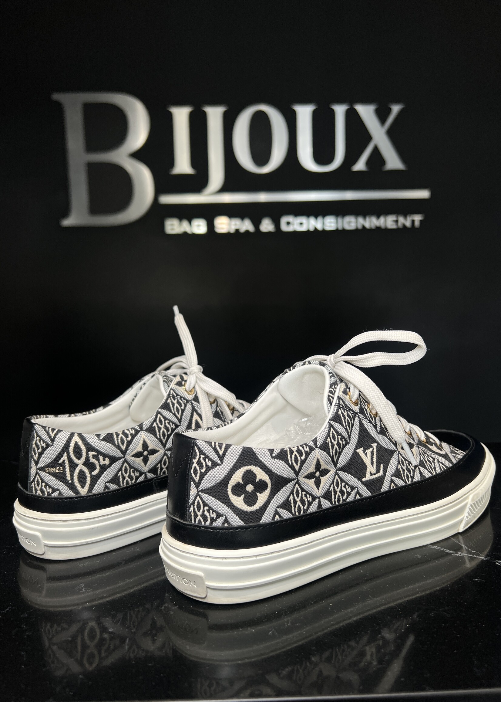 Louis Vuitton SOLD- Louis Vuitton 1854 Sneakers - 37.5