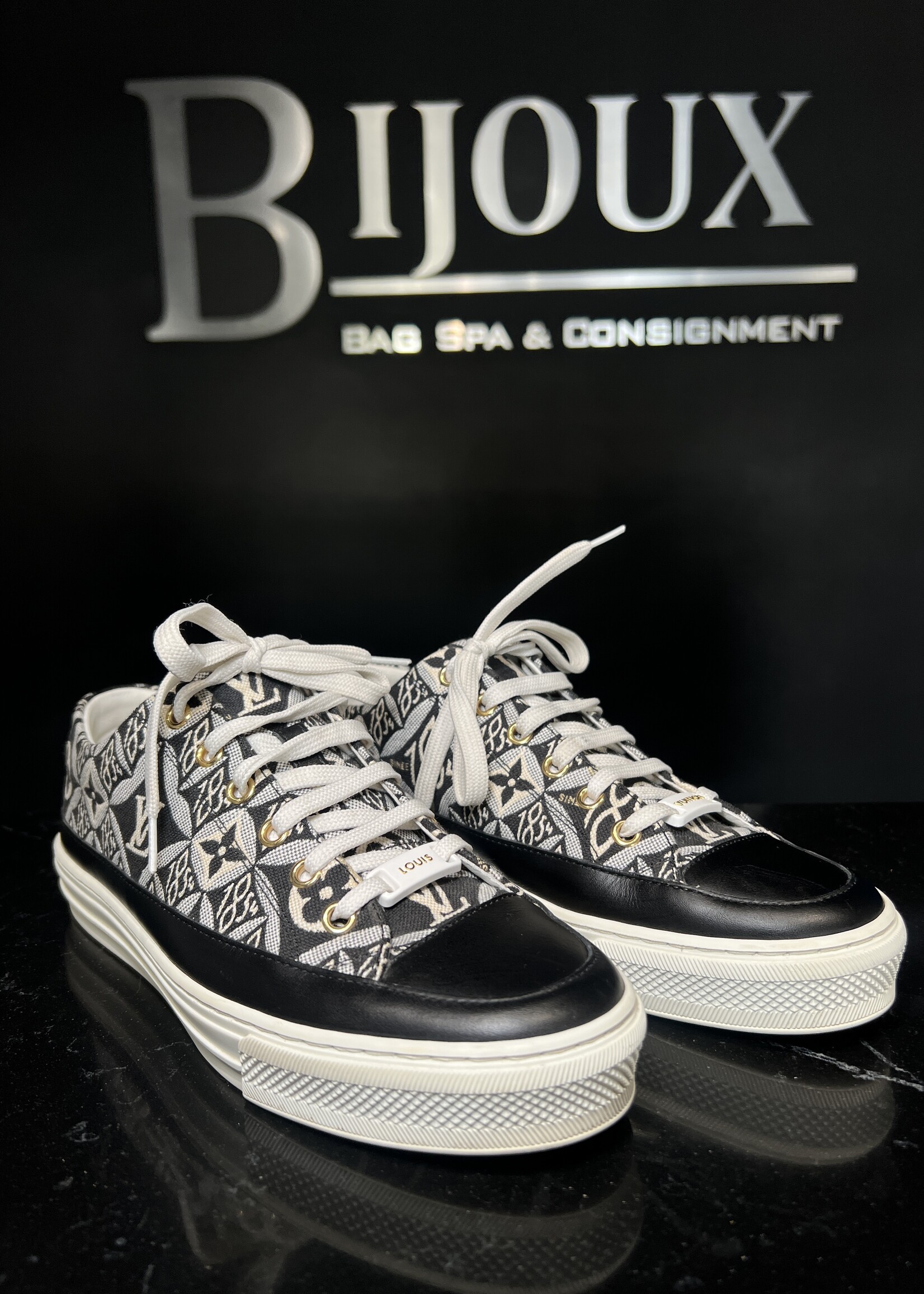 Louis Vuitton SOLD- Louis Vuitton 1854 Sneakers - 37.5